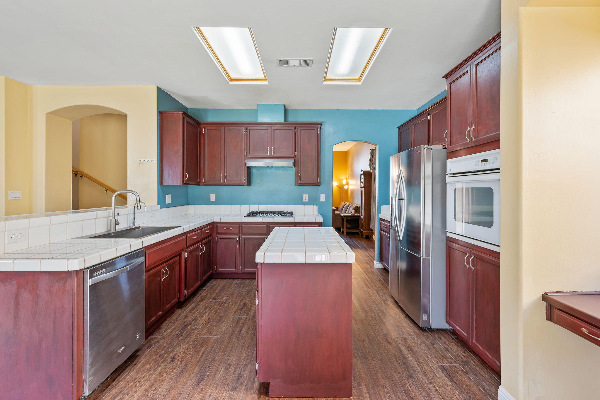 1118 Bluestone River Way, Bakersfield, CA 93311