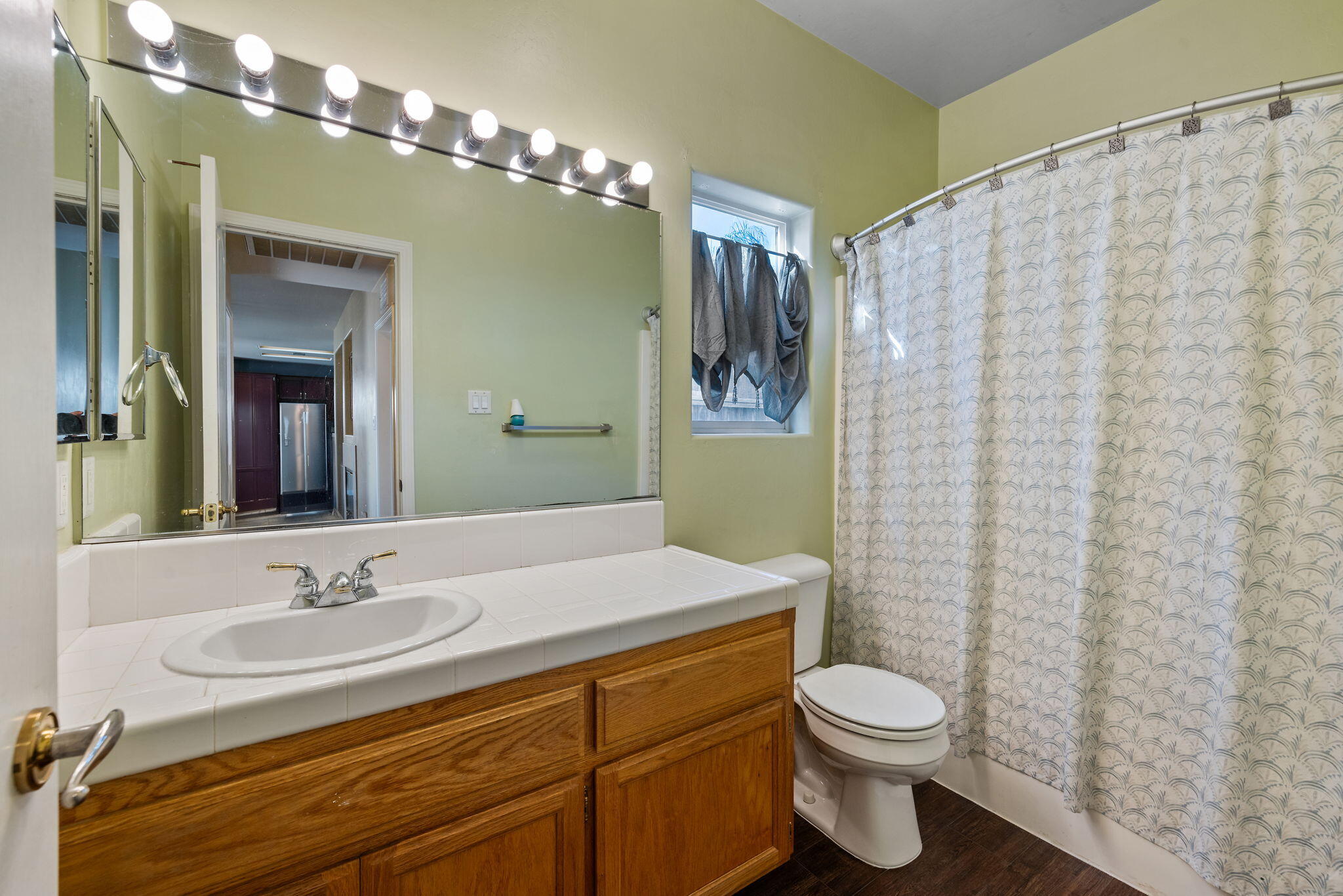 1118 Bluestone River Way, Bakersfield, CA 93311