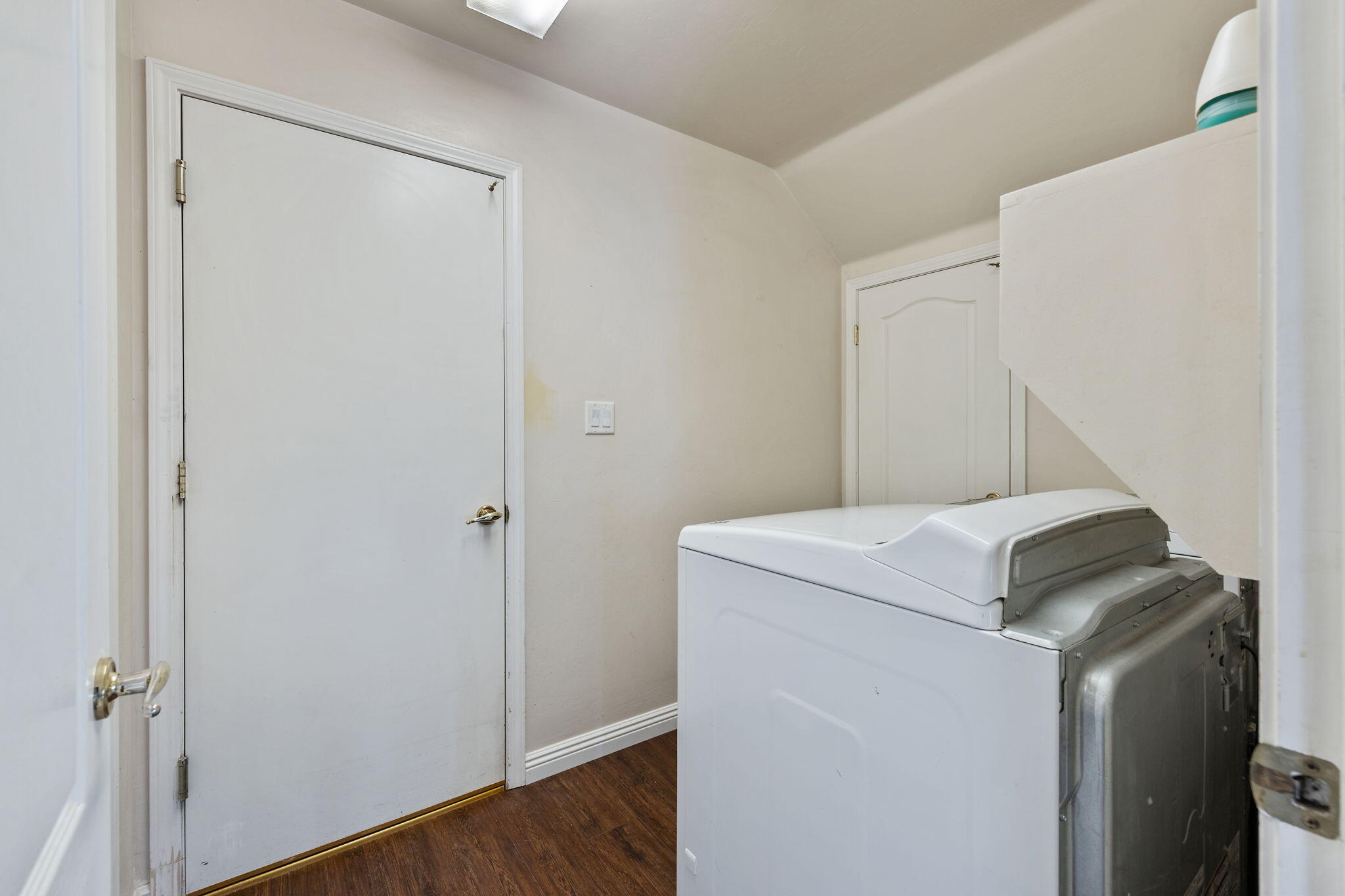 1118 Bluestone River Way, Bakersfield, CA 93311