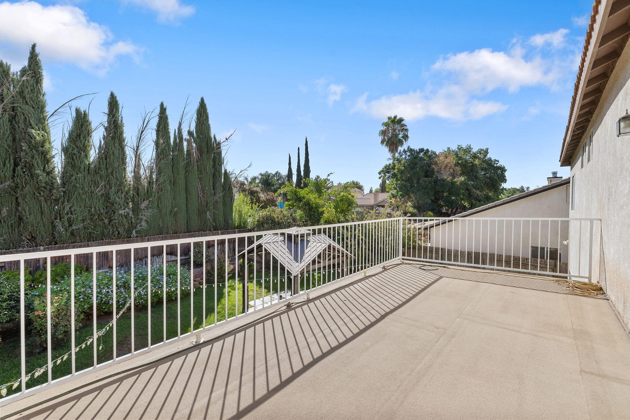 1118 Bluestone River Way, Bakersfield, CA 93311