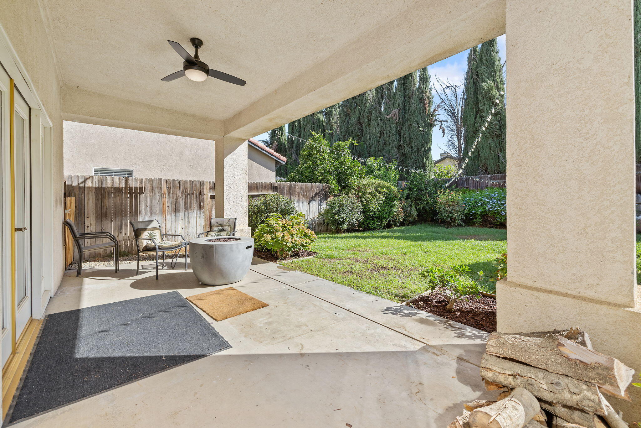 1118 Bluestone River Way, Bakersfield, CA 93311