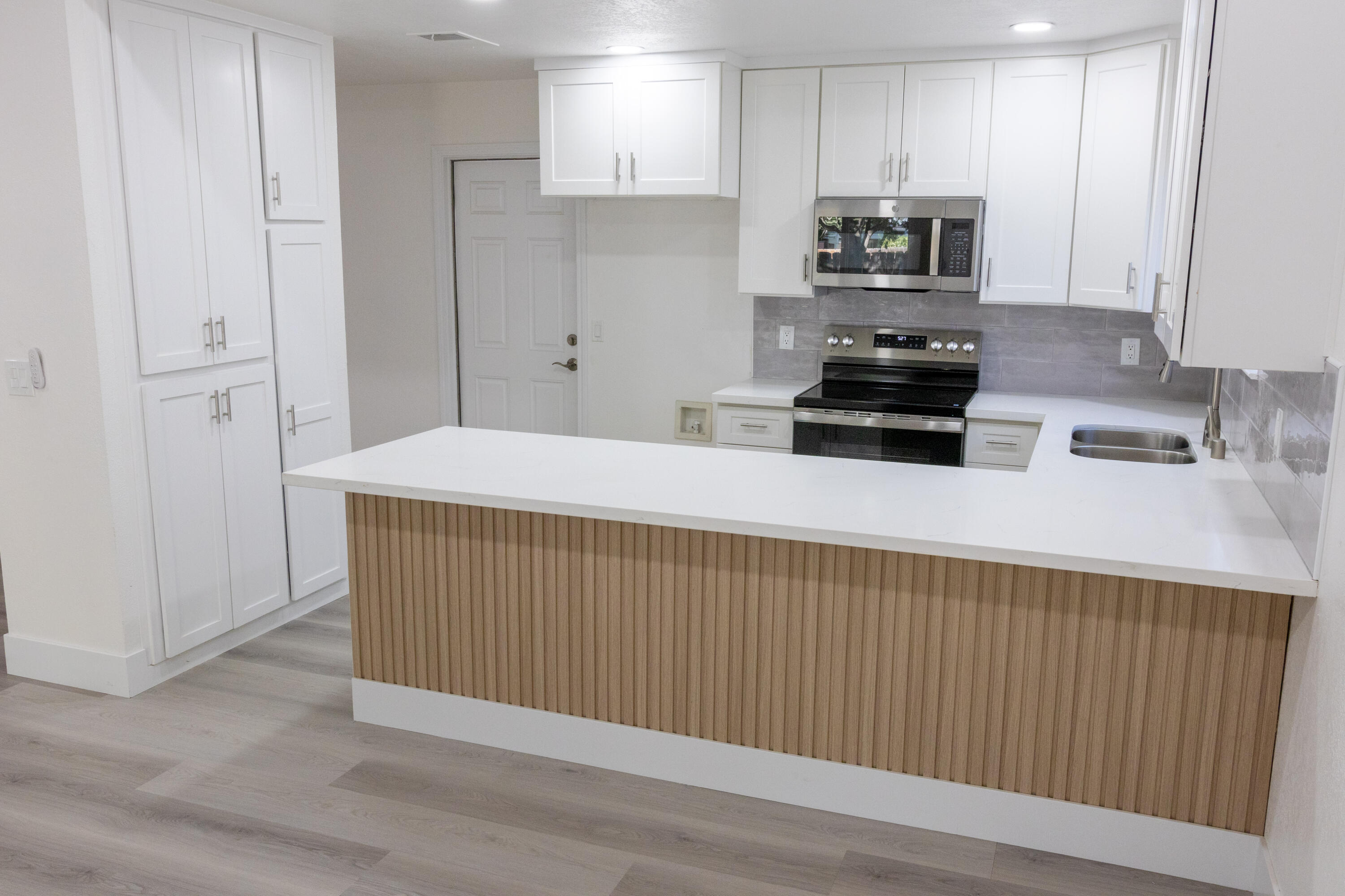 924 S Jennie St, Visalia, CA 93277