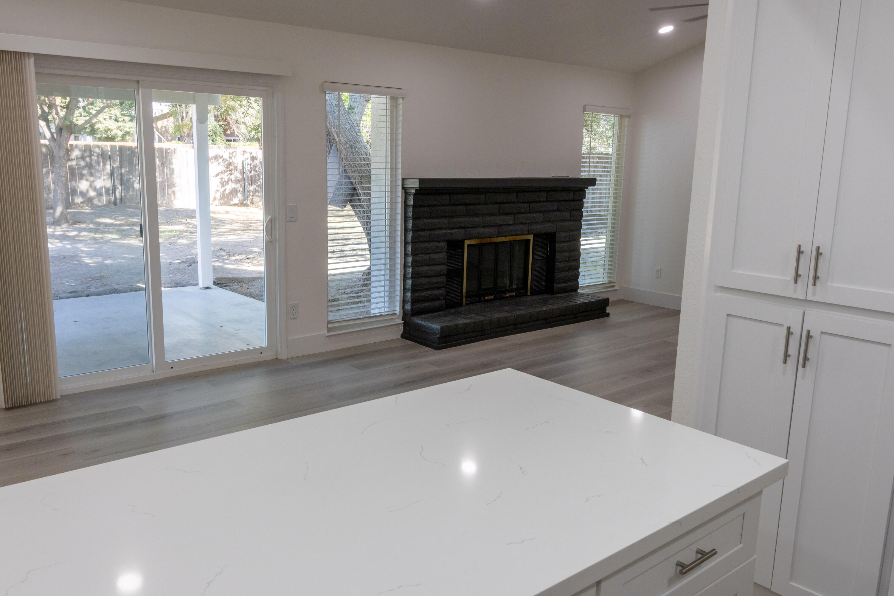 924 S Jennie St, Visalia, CA 93277