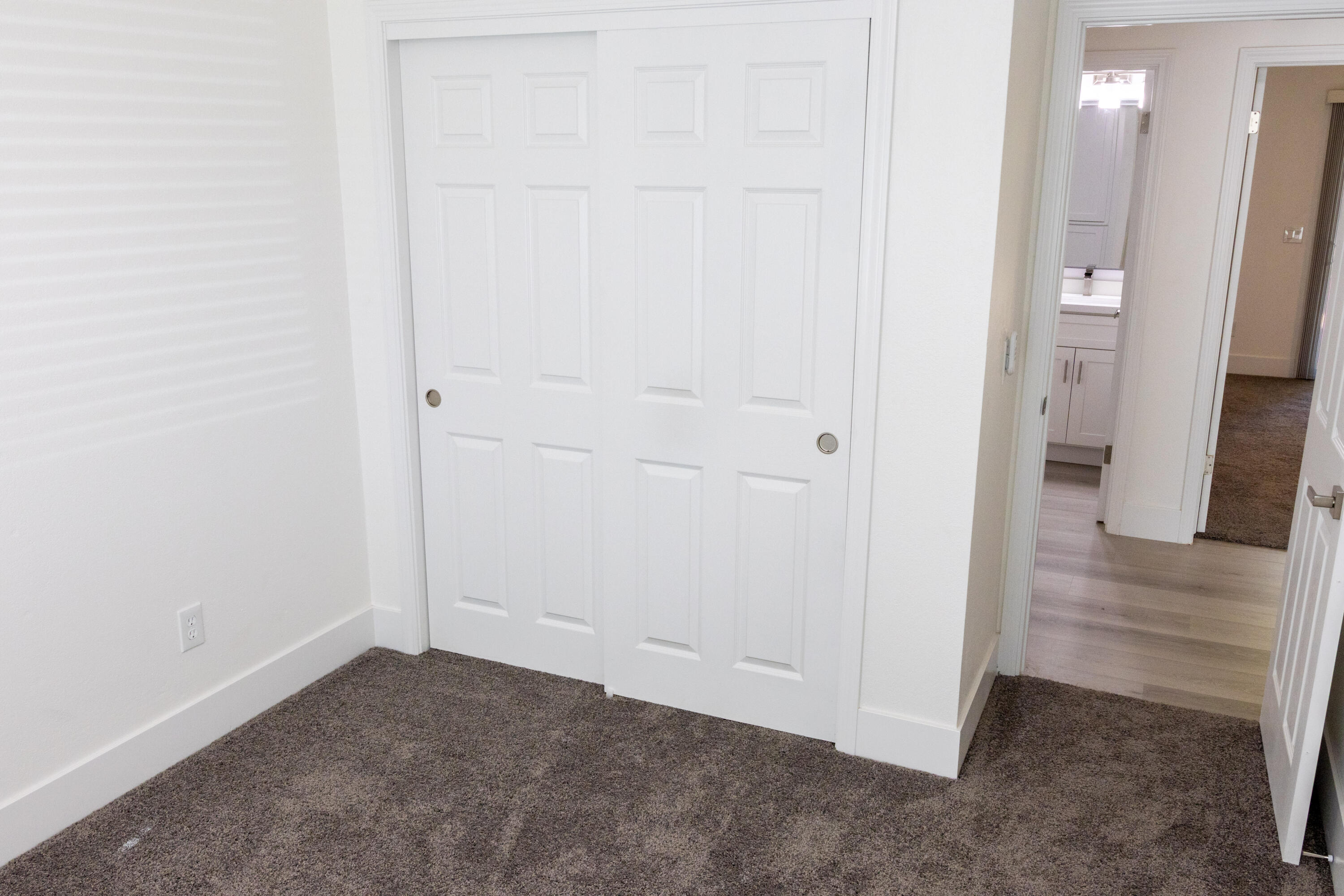 924 S Jennie St, Visalia, CA 93277