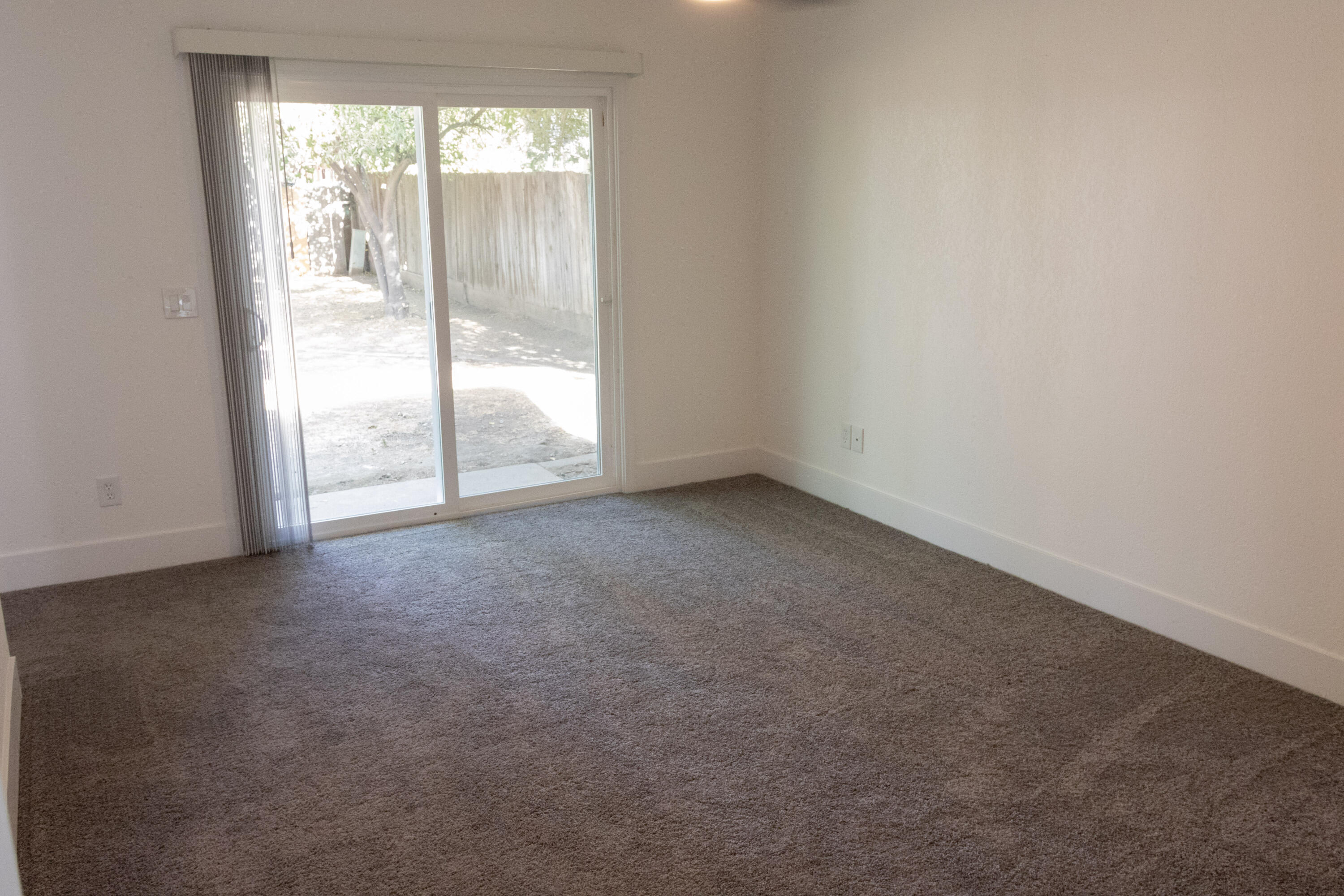 924 S Jennie St, Visalia, CA 93277