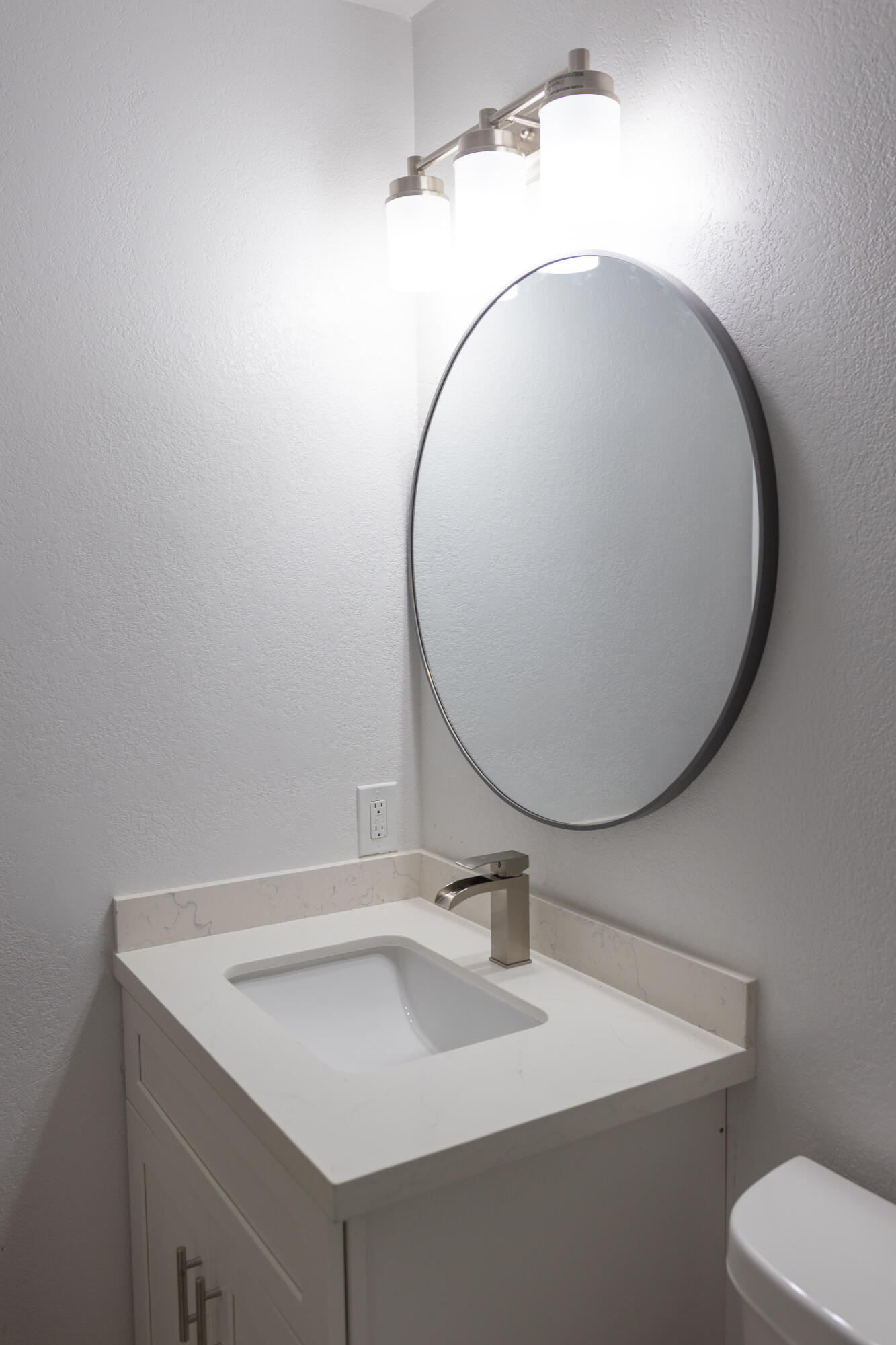 924 S Jennie St, Visalia, CA 93277