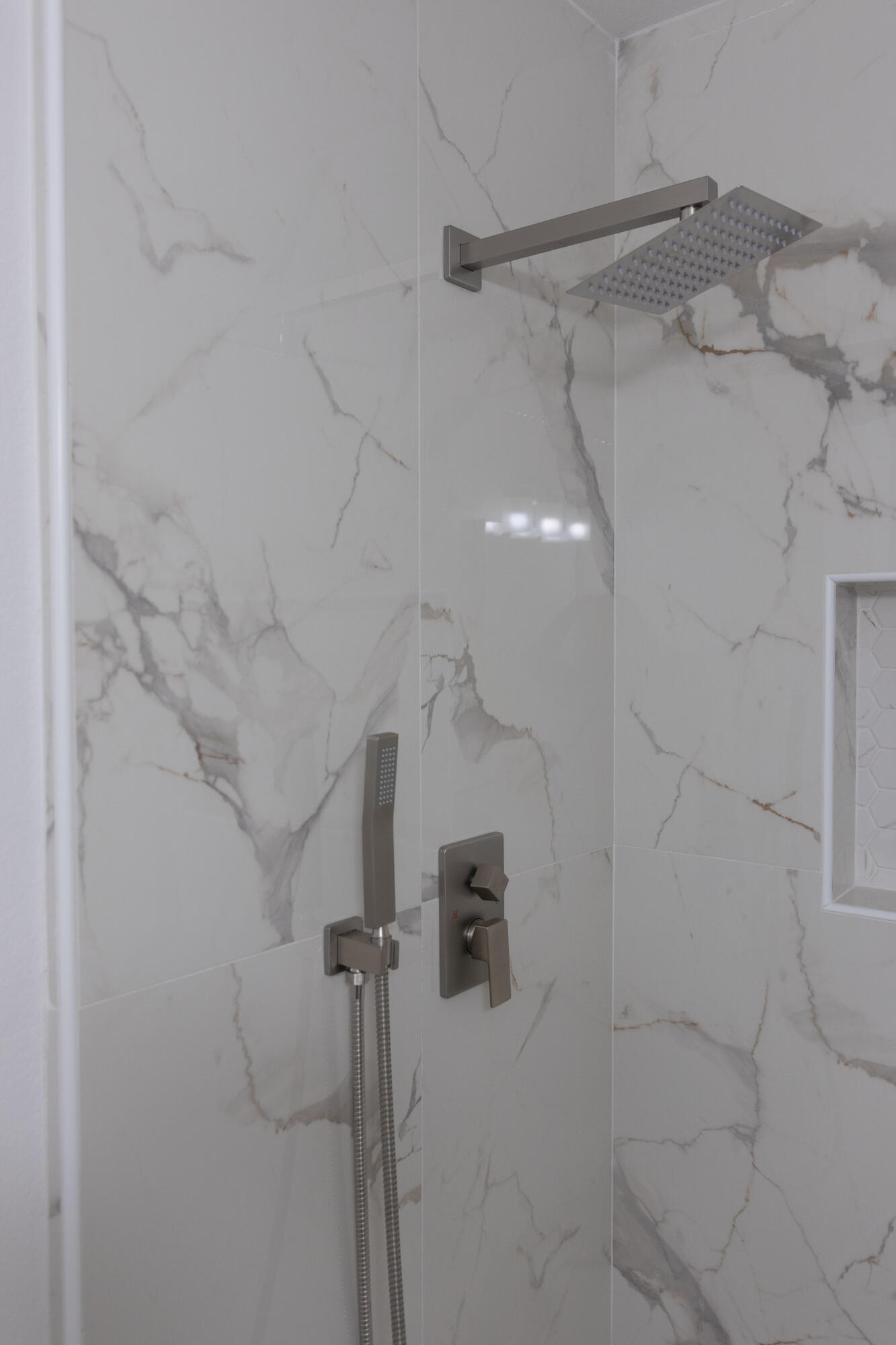 924 S Jennie St, Visalia, CA 93277