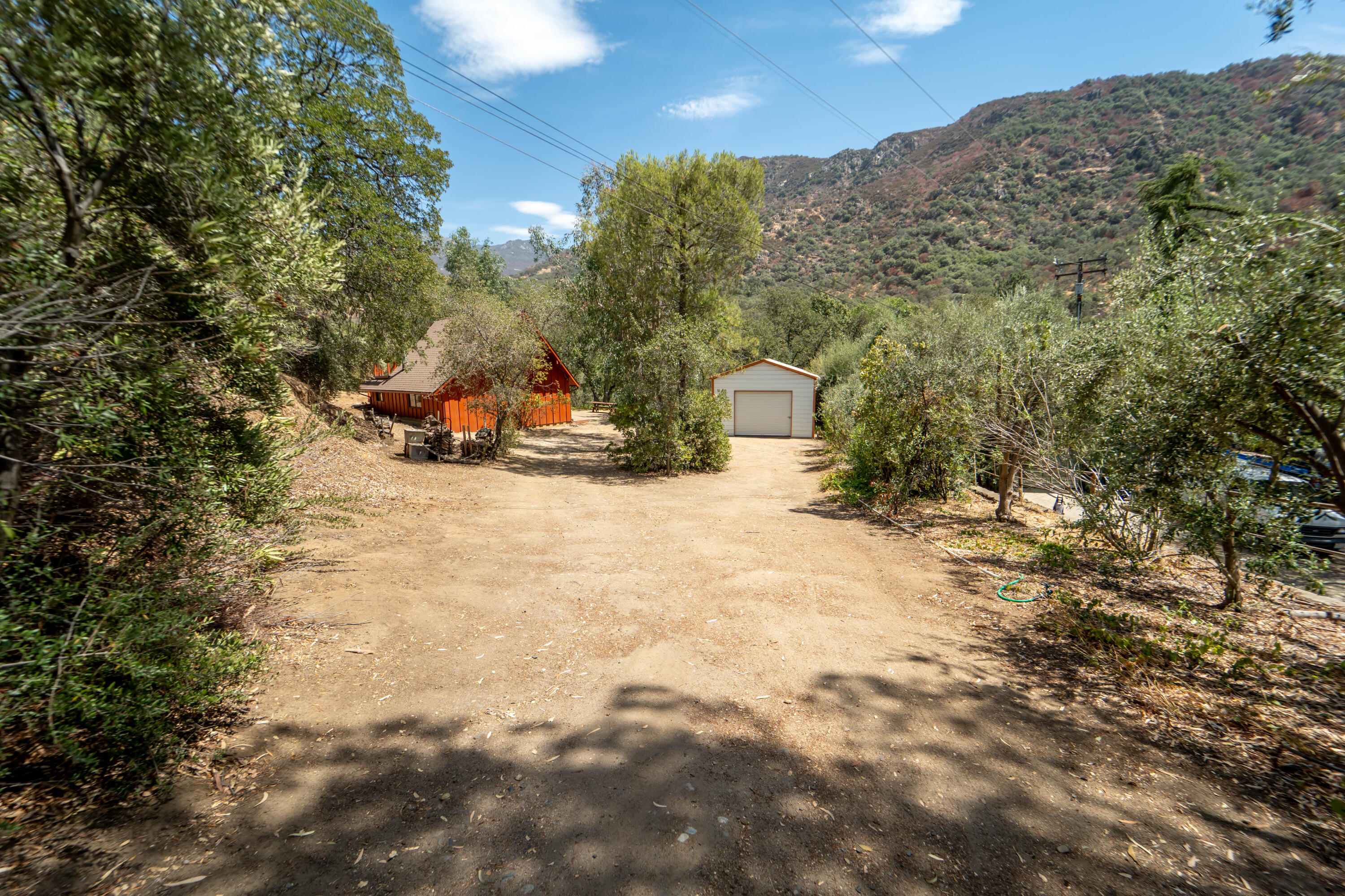 44452 Dinely Dr Dr, Three Rivers, CA 93271