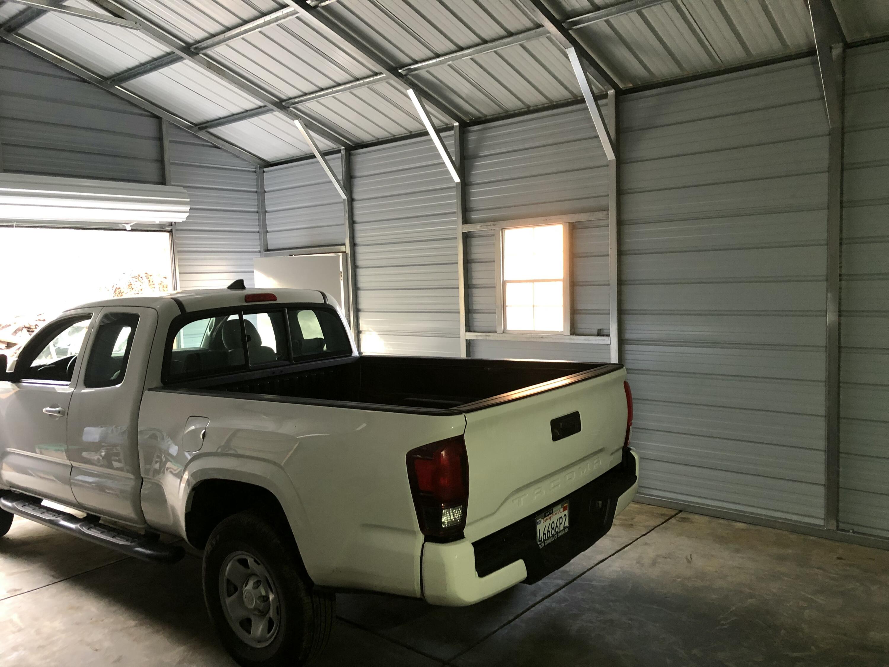 44452 Dinely Dr Dr, Three Rivers, CA 93271