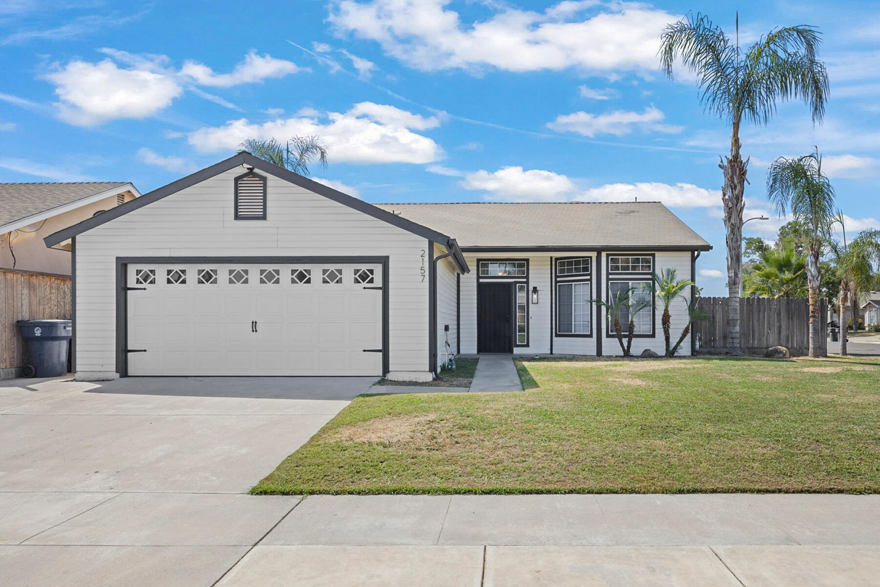 2157 Country View Ave, Tulare, CA 93274