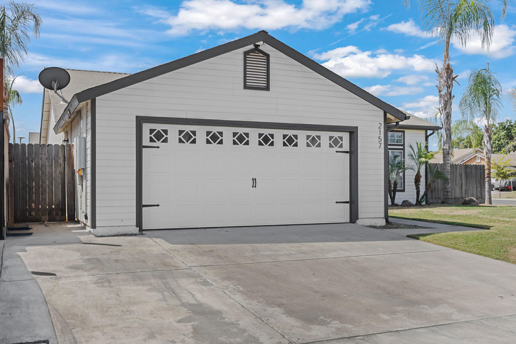 2157 Country View Ave, Tulare, CA 93274