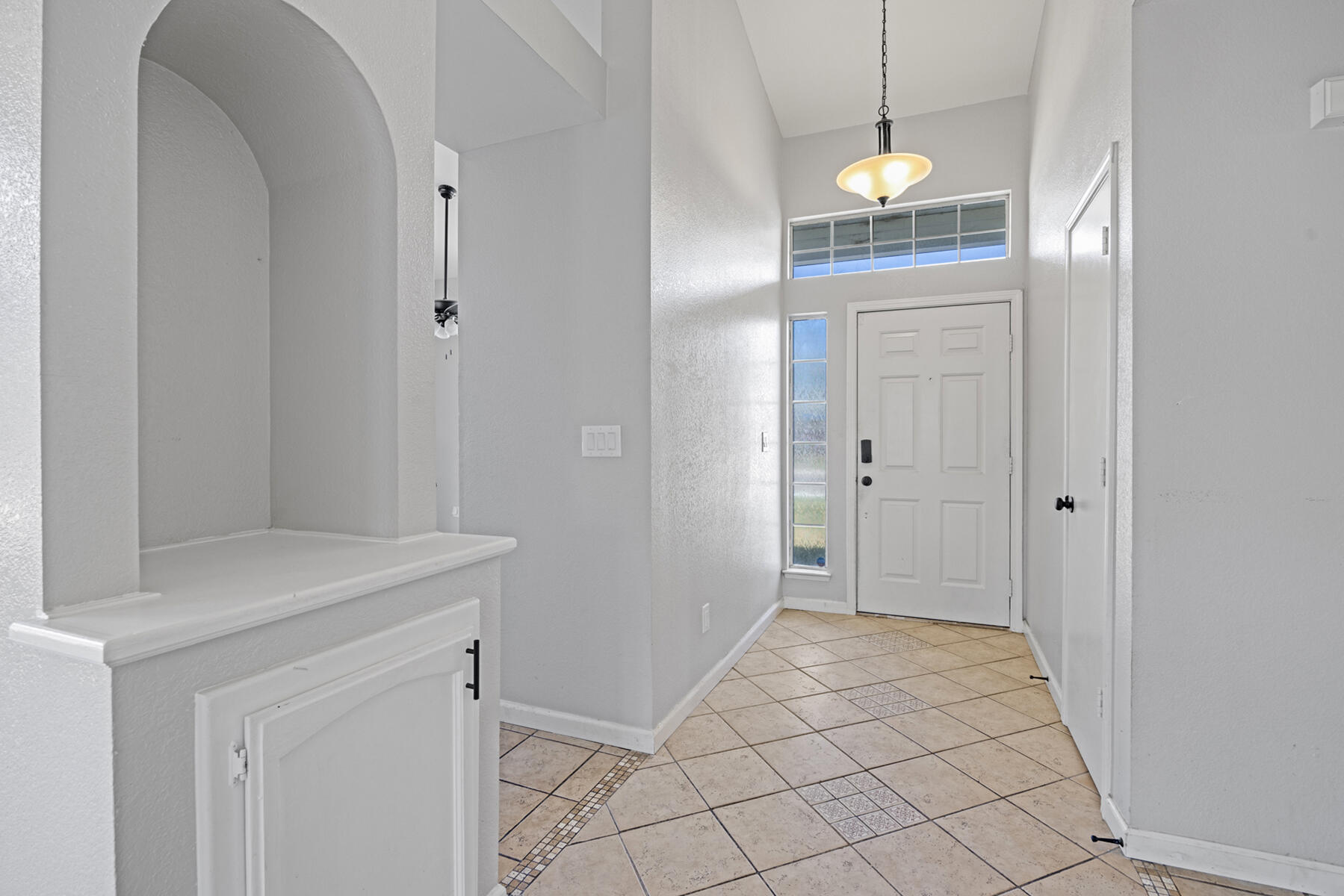 2157 Country View Ave, Tulare, CA 93274