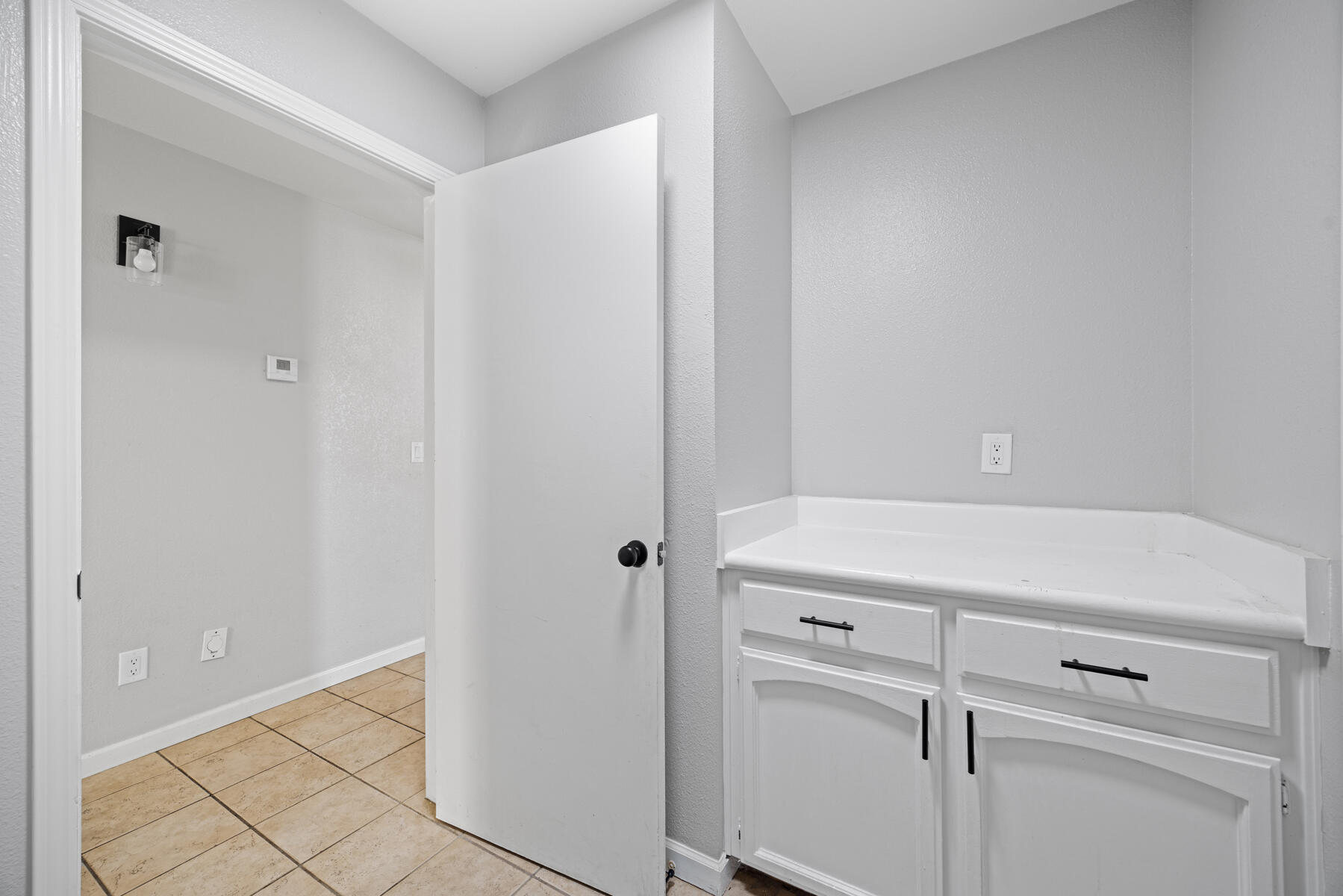 2157 Country View Ave, Tulare, CA 93274