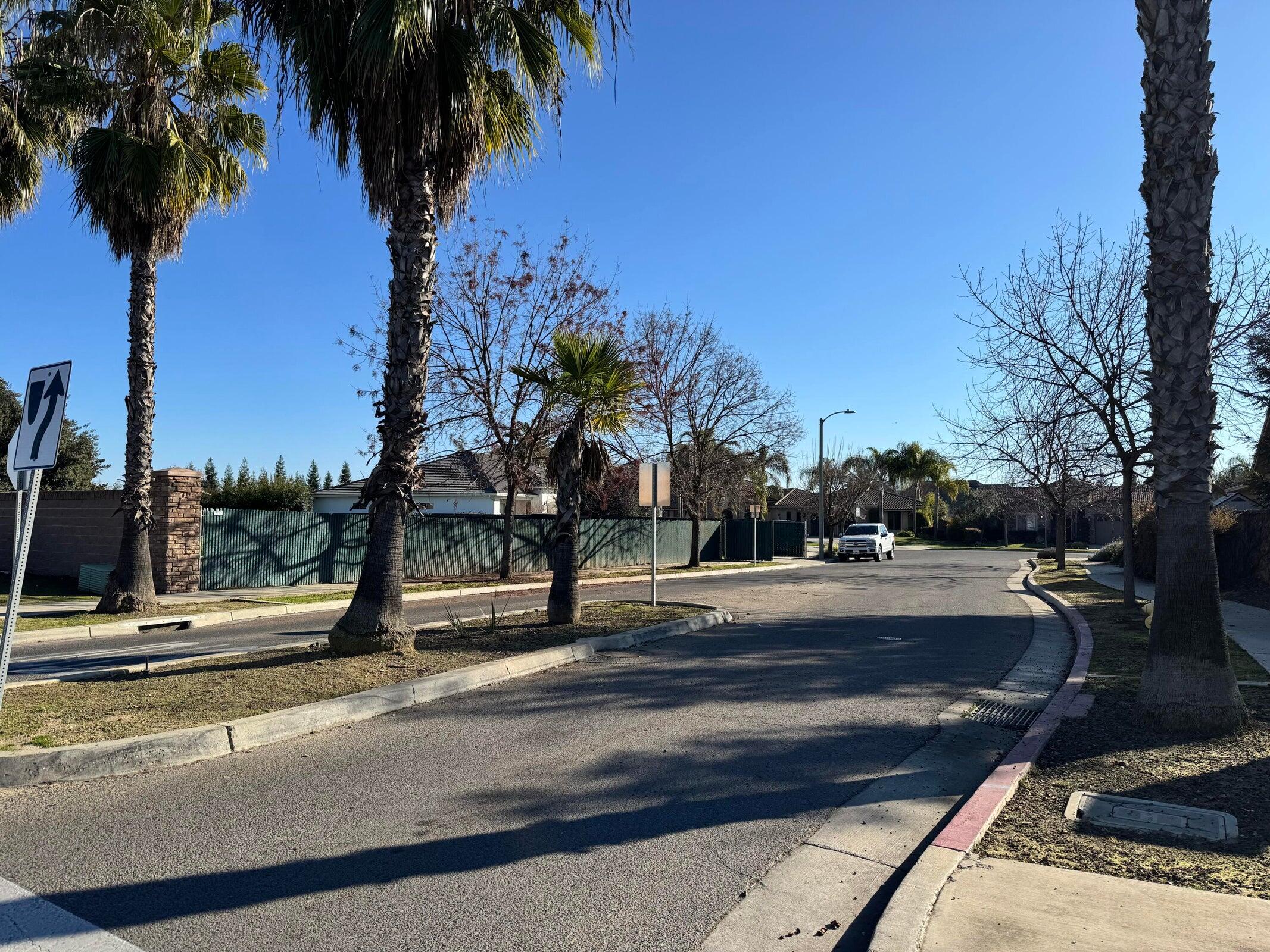 2650 N Kayenta St, Visalia, CA 93291