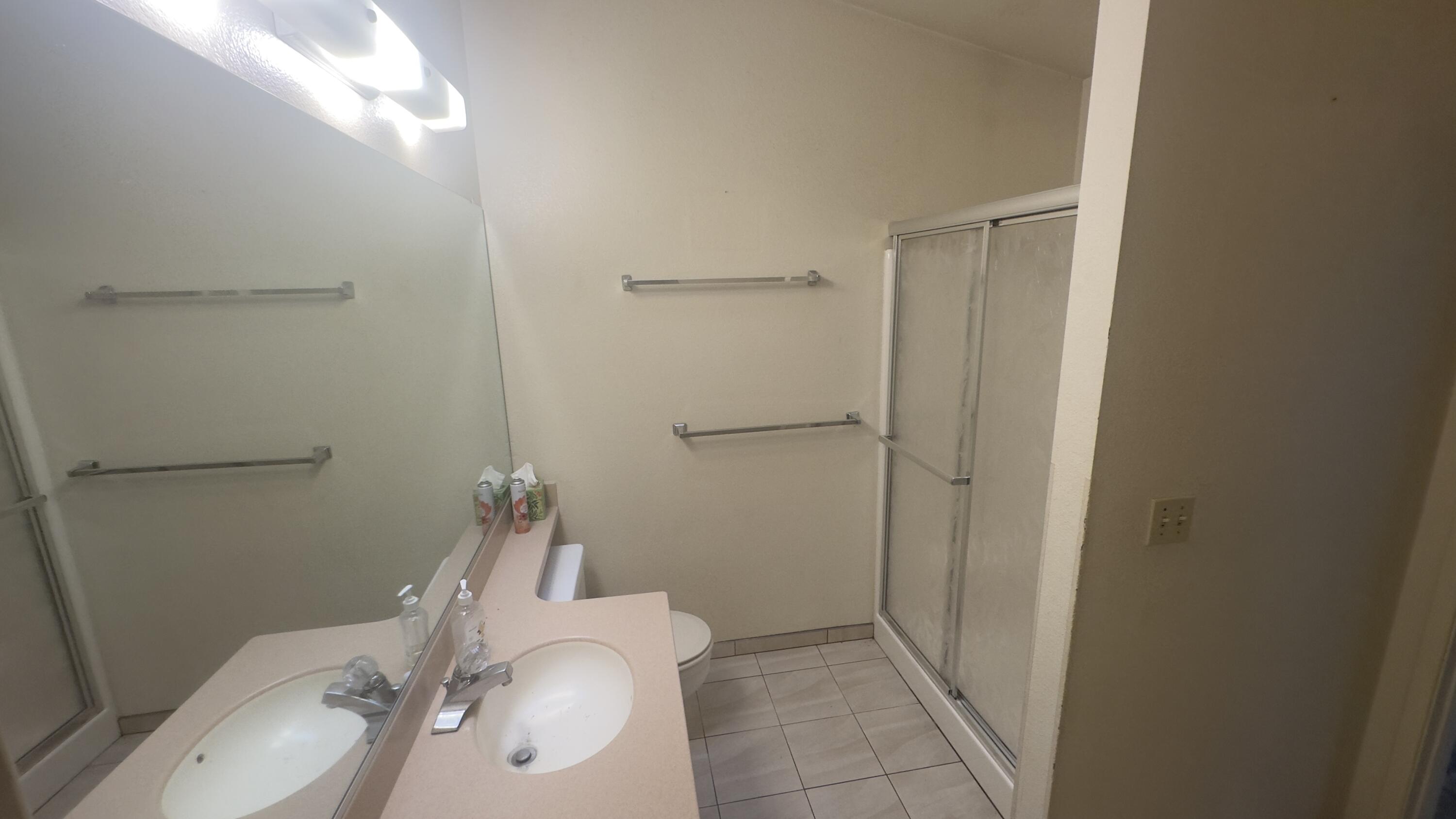 2400 E Sweet Ave, Visalia, CA 93292