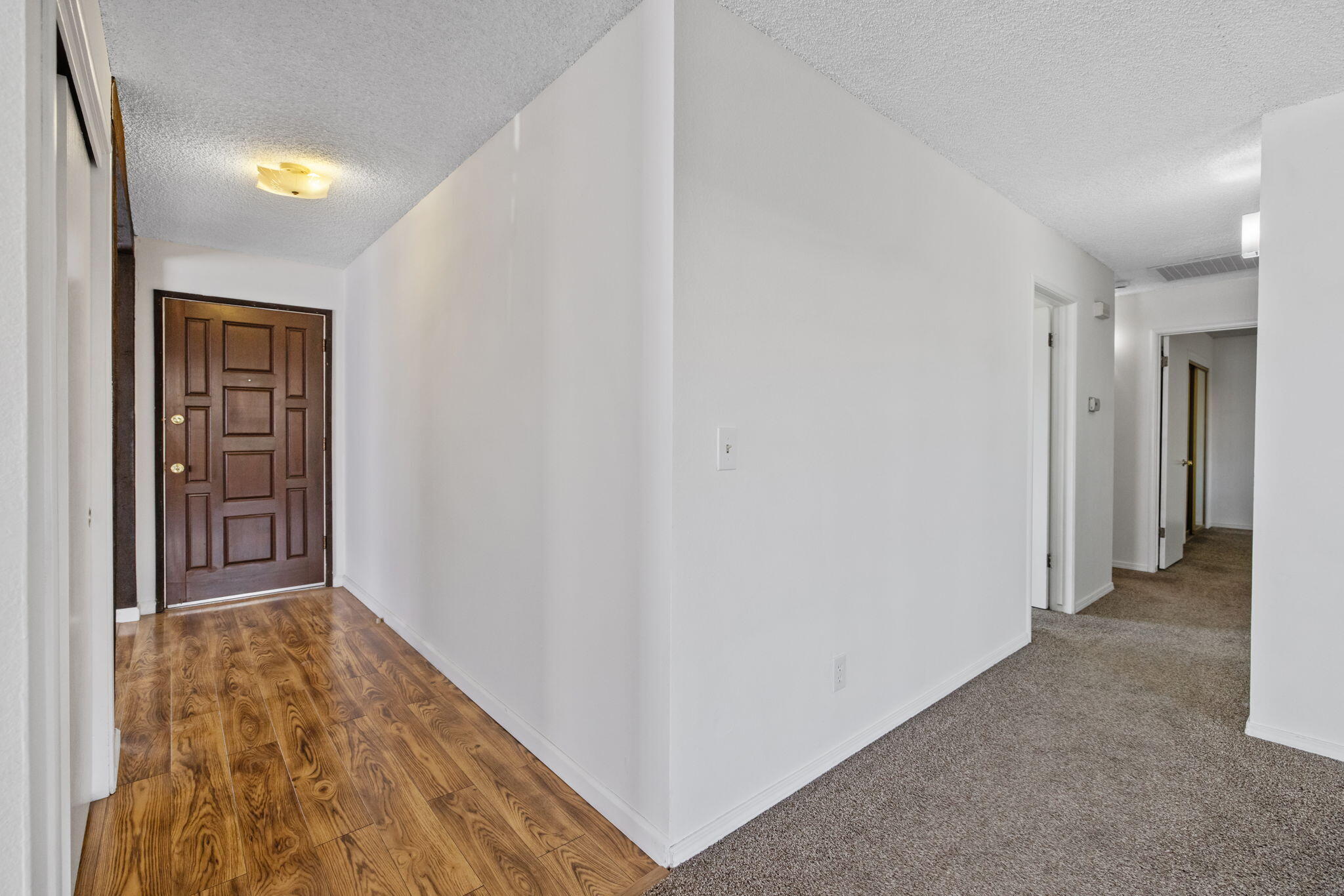 1700 W La Vida Ave, Visalia, CA 93277