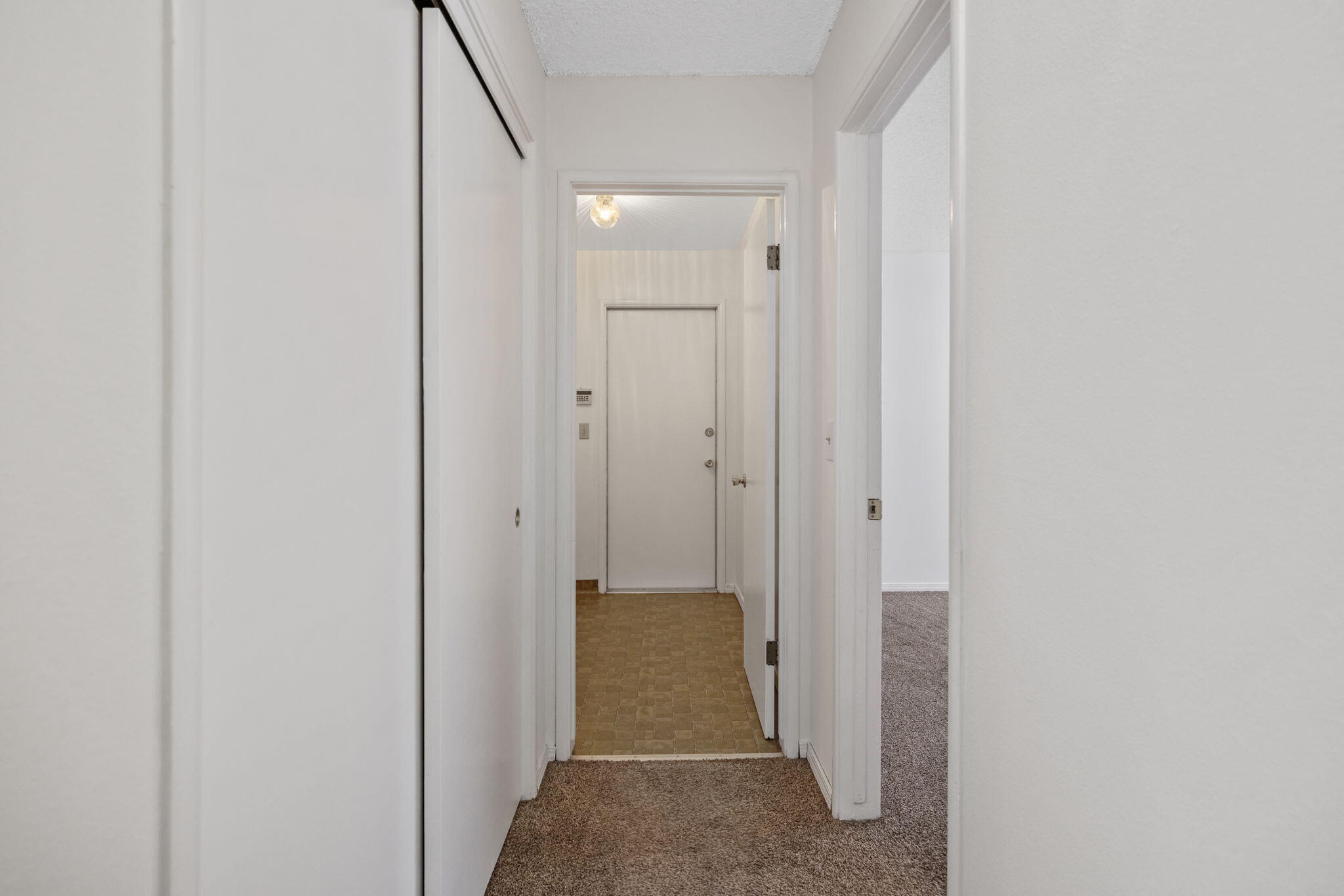 1700 W La Vida Ave, Visalia, CA 93277