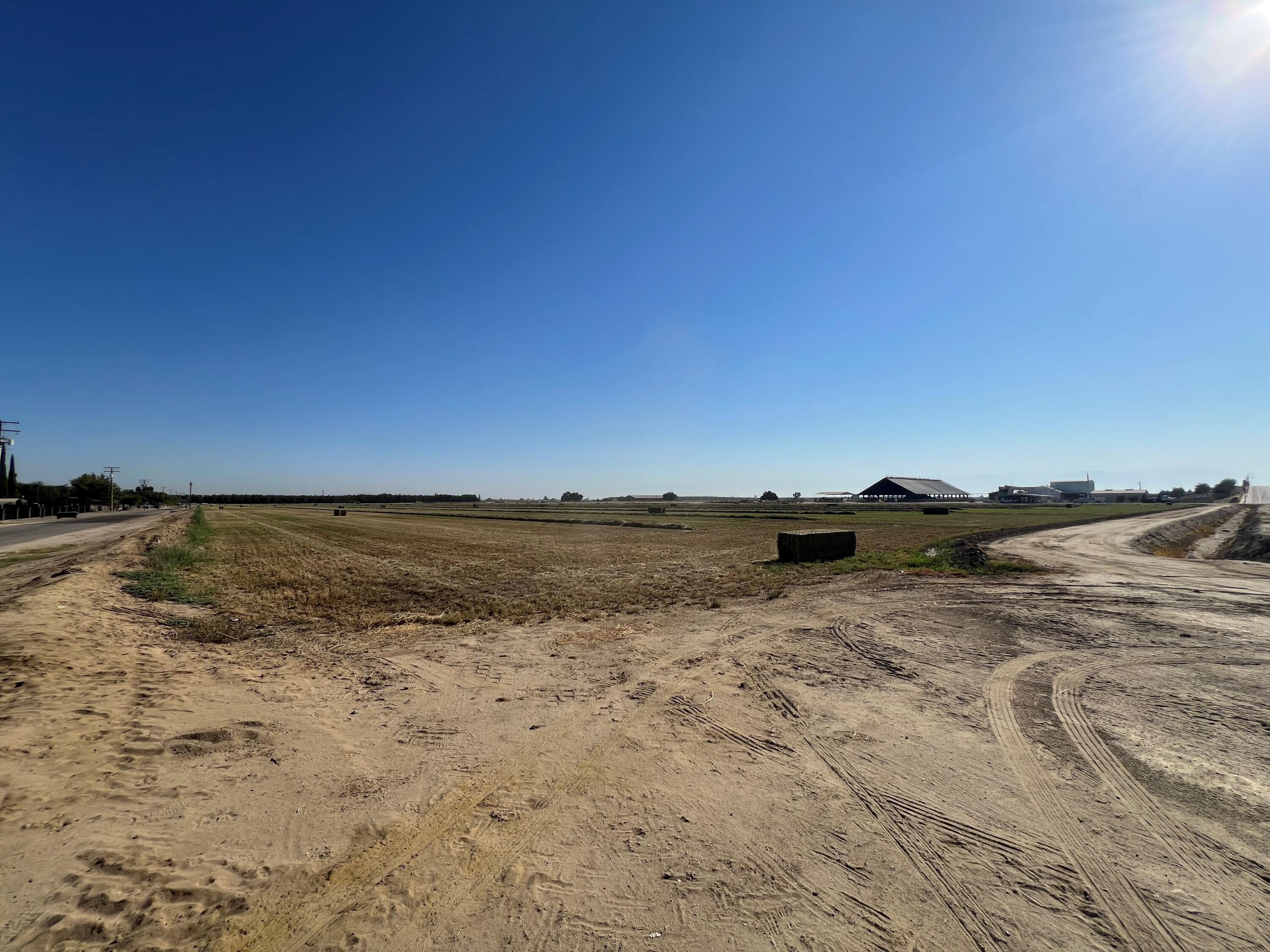 626 W Cartmill Ave, Tulare, CA 93274