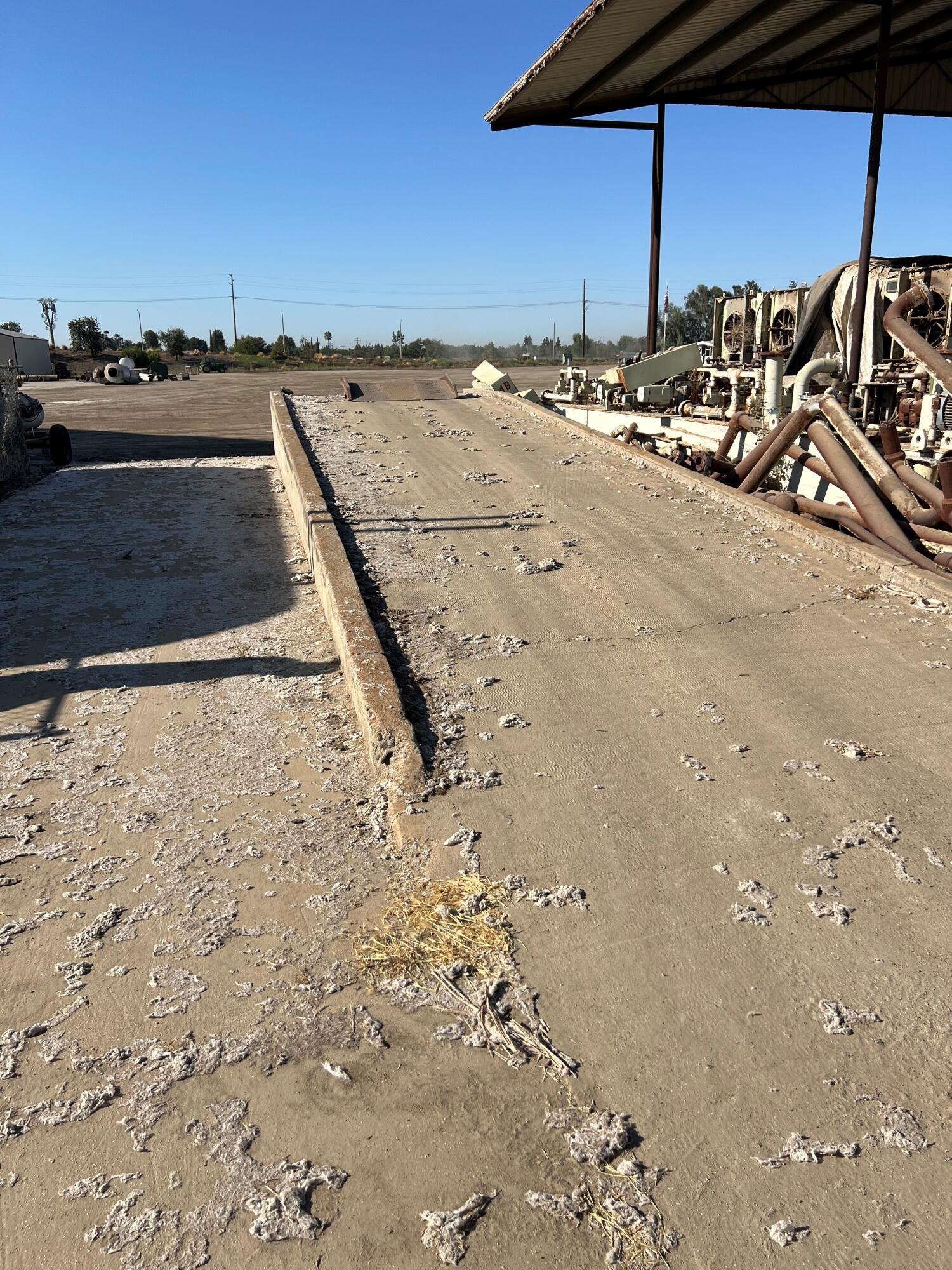 626 W Cartmill Ave, Tulare, CA 93274