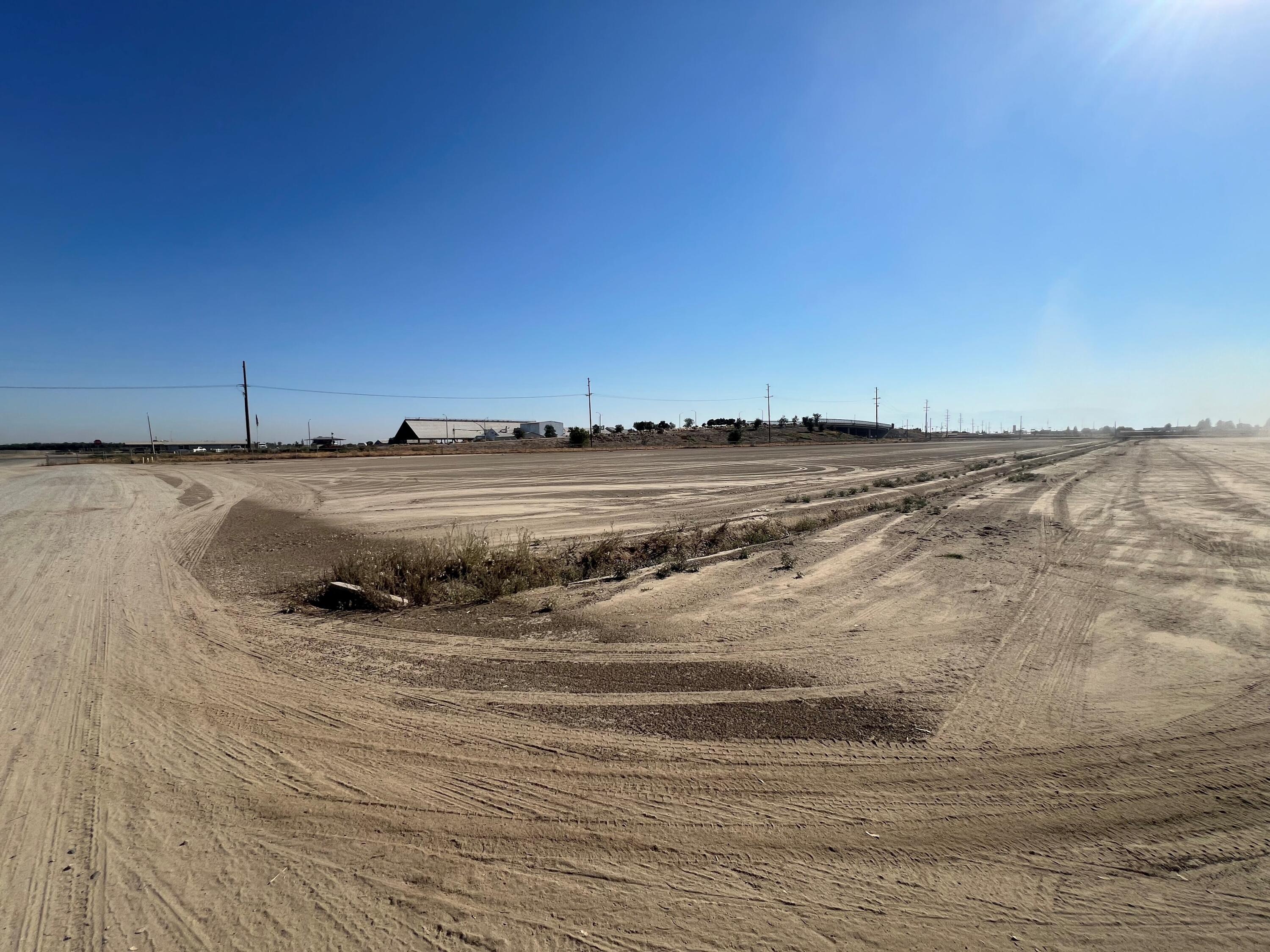 626 W Cartmill Ave, Tulare, CA 93274