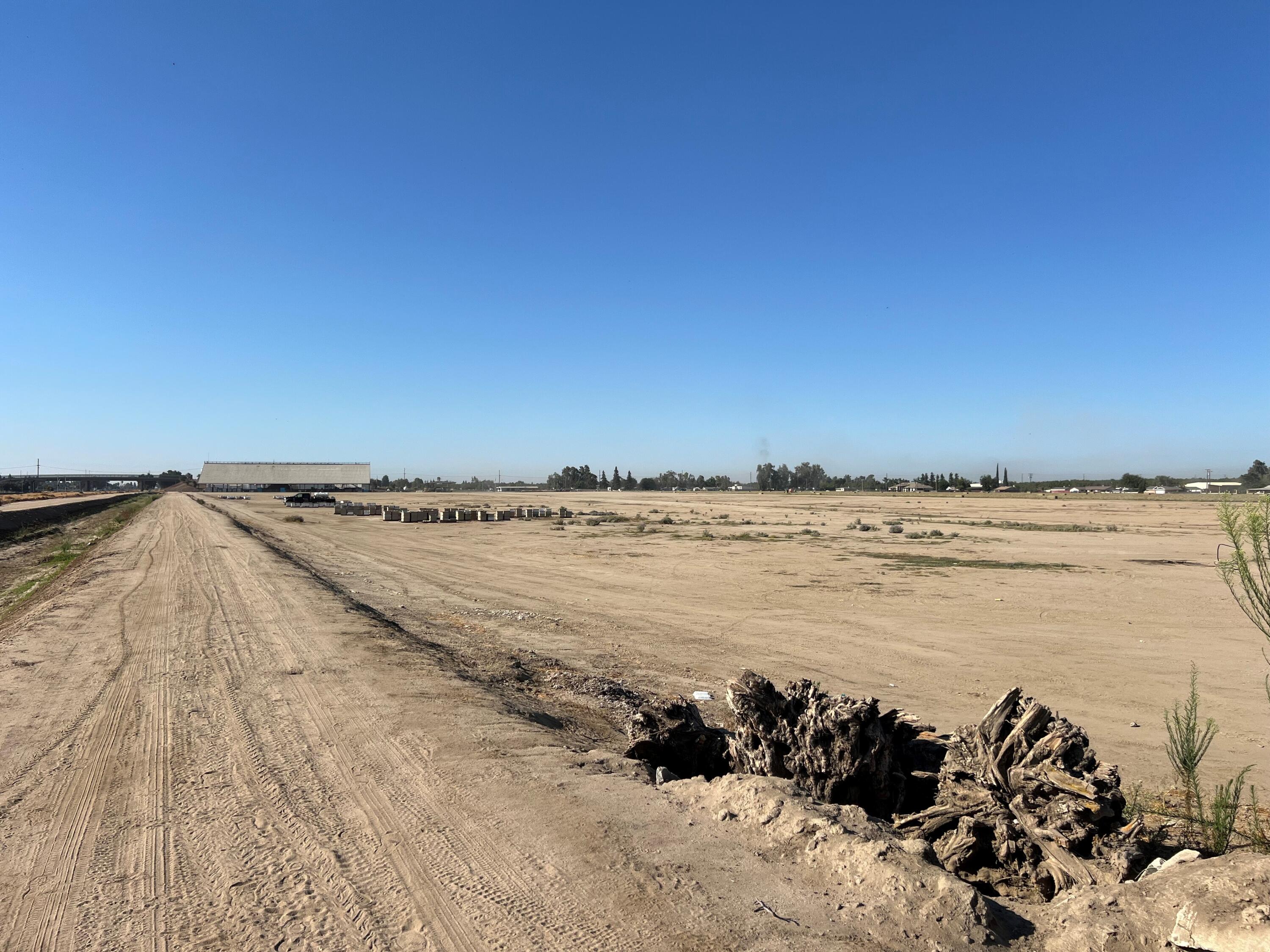 626 W Cartmill Ave, Tulare, CA 93274