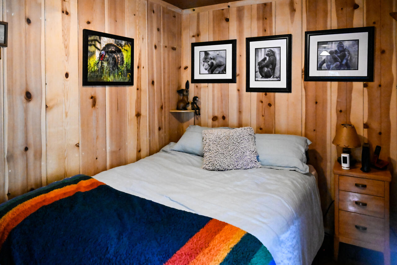 620 Loop Dr, Camp Nelson, CA 93265