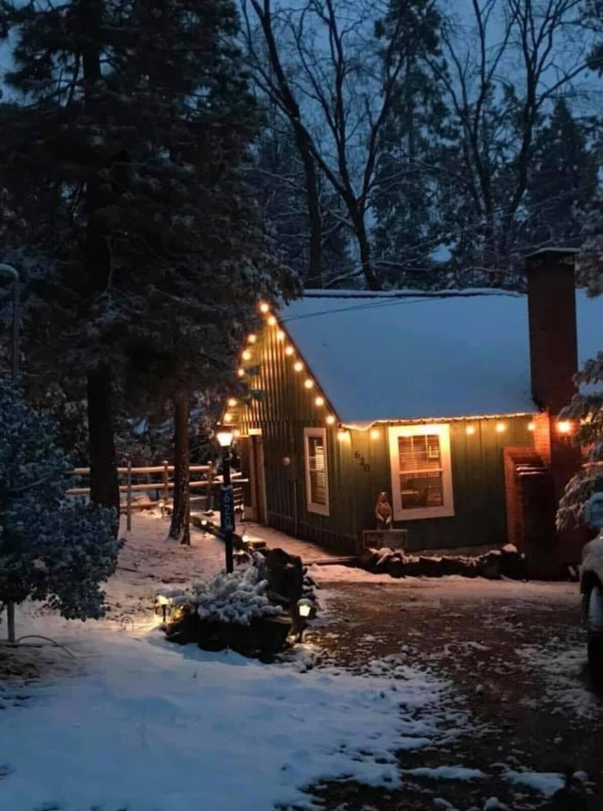 620 Loop Dr, Camp Nelson, CA 93265