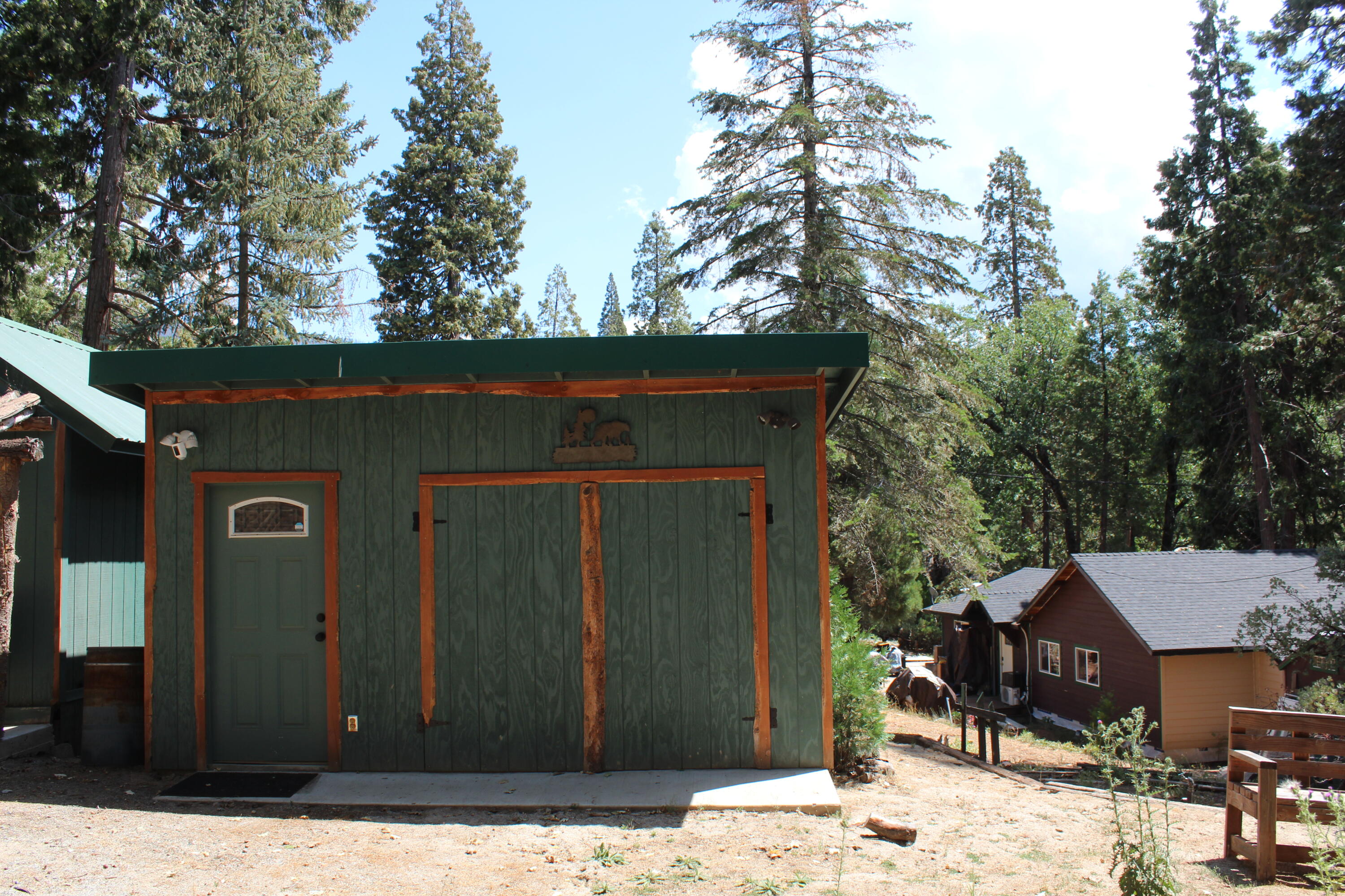 620 Loop Dr, Camp Nelson, CA 93265