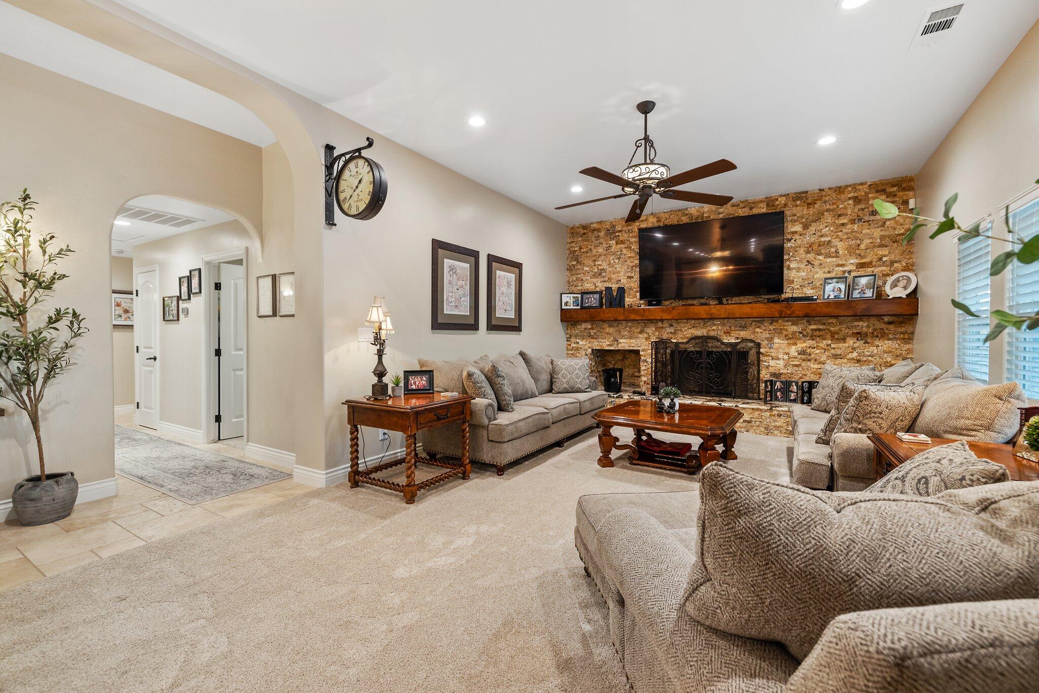 27387 Rd 100, Visalia, CA 93277