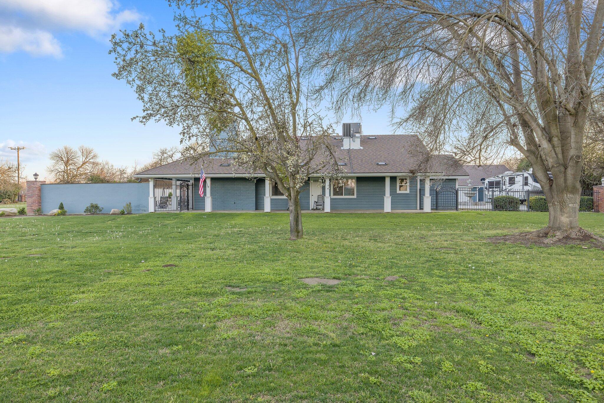 27387 Rd 100, Visalia, CA 93277