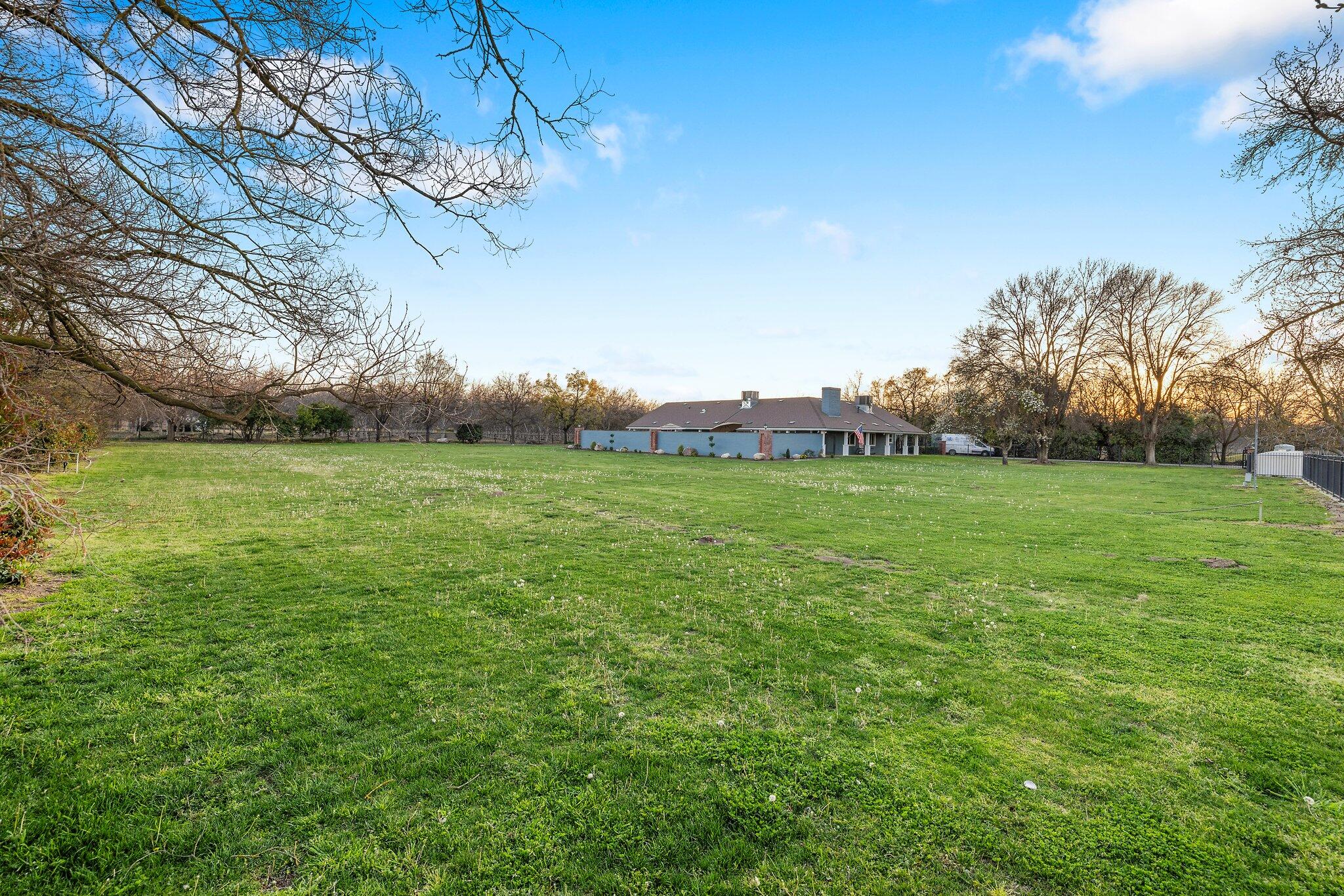 27387 Rd 100, Visalia, CA 93277