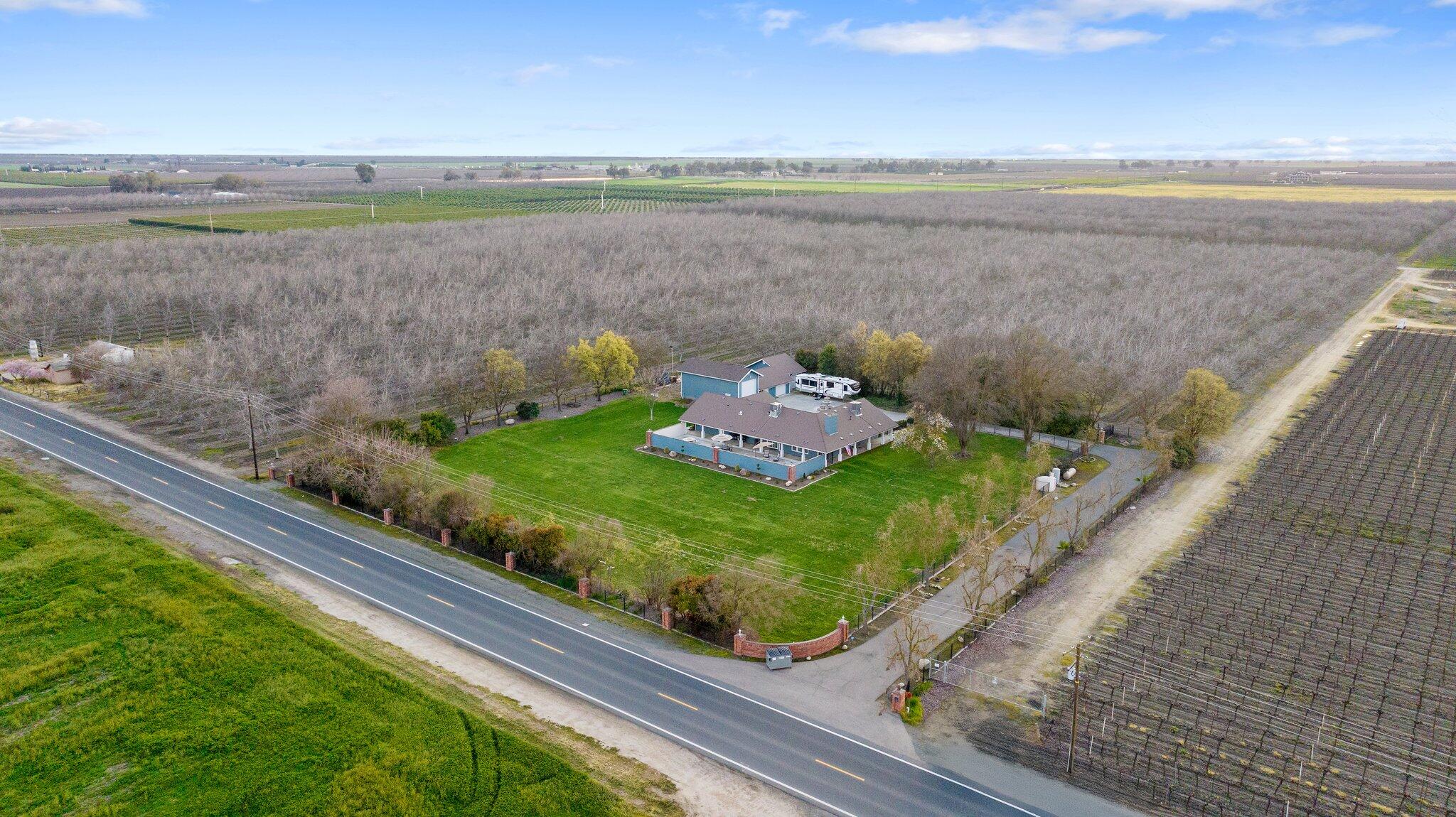 27387 Rd 100, Visalia, CA 93277