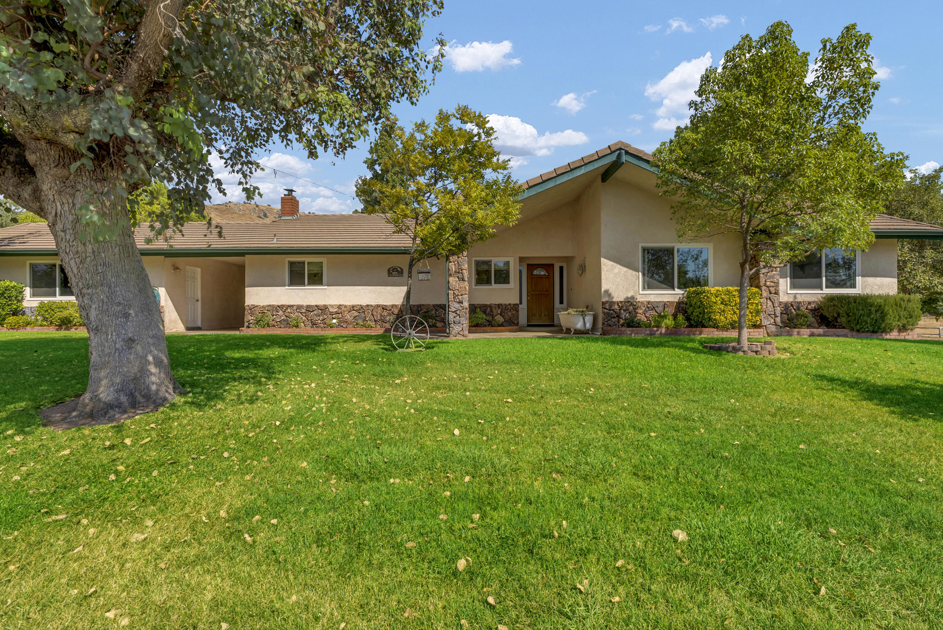 18002 320 Rd, Springville, CA 93265