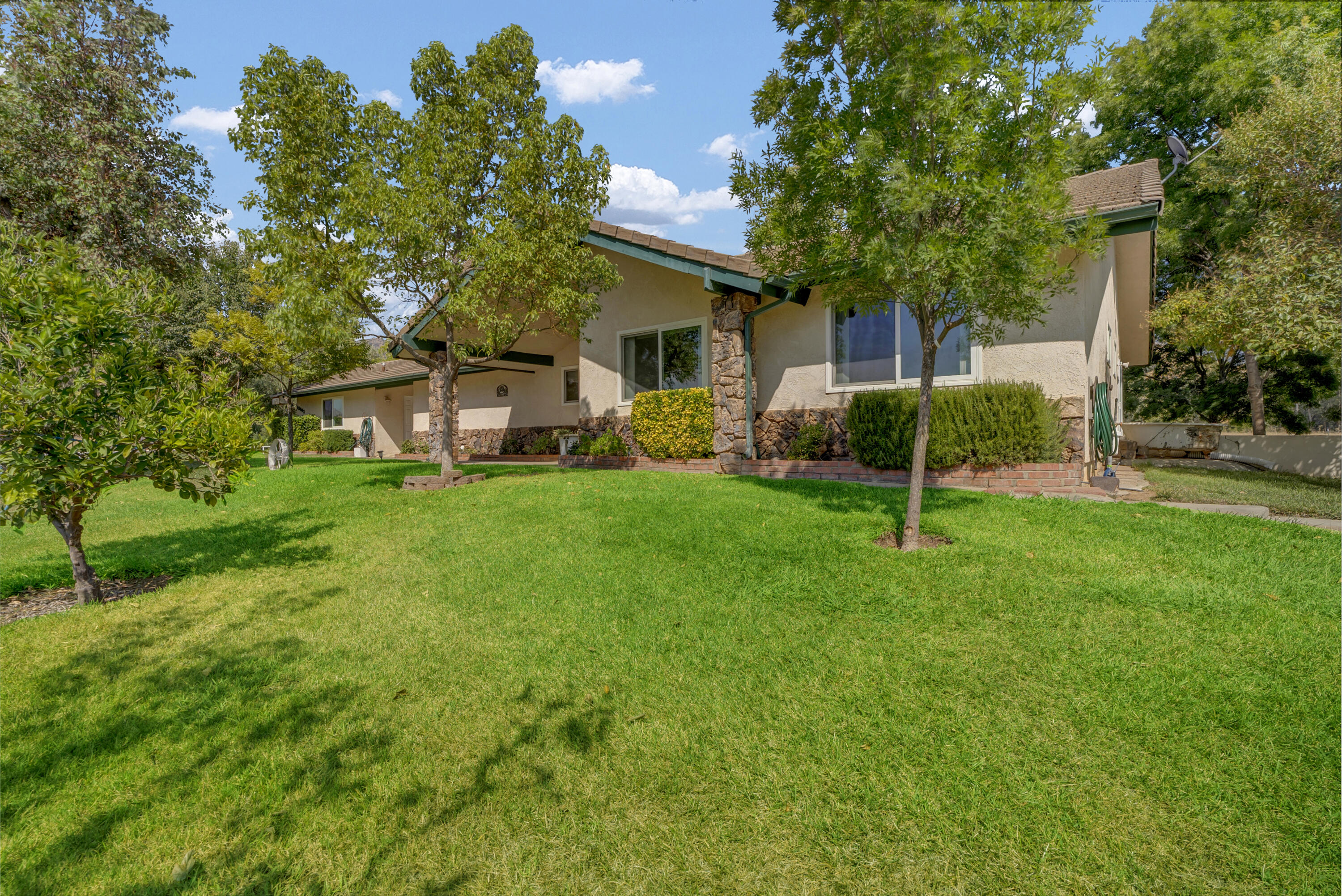 18002 320 Rd, Springville, CA 93265