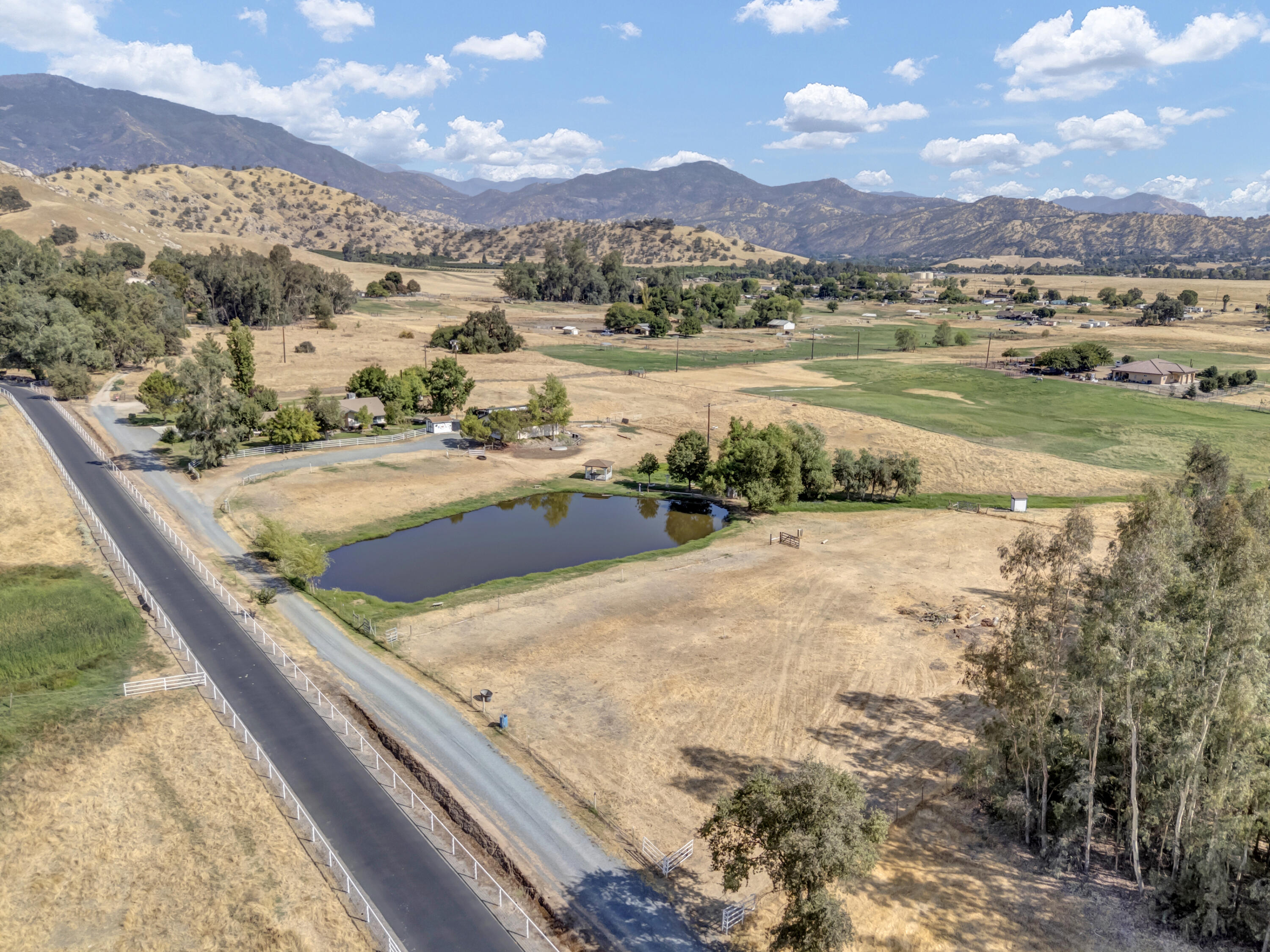 18002 320 Rd, Springville, CA 93265
