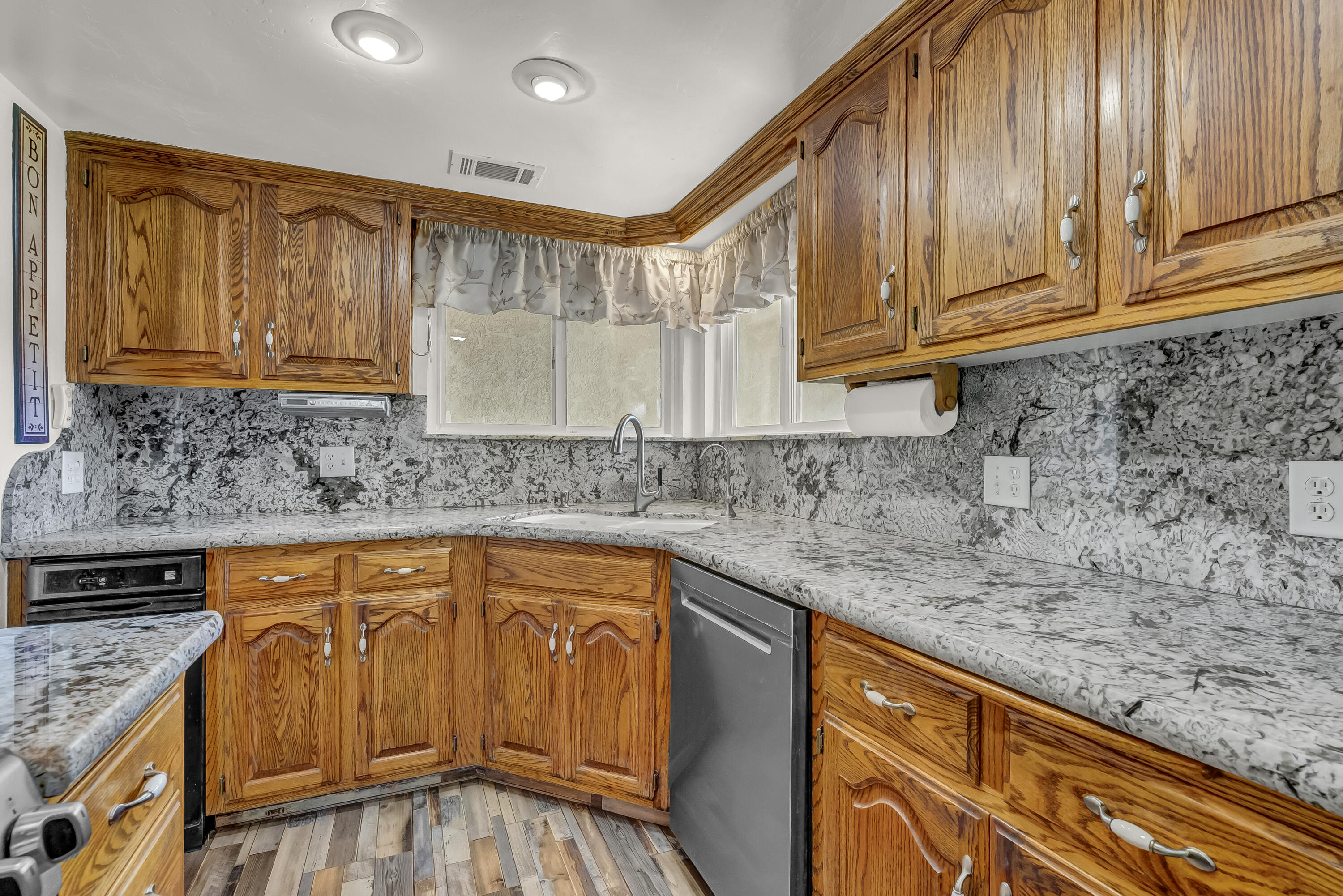 18002 320 Rd, Springville, CA 93265