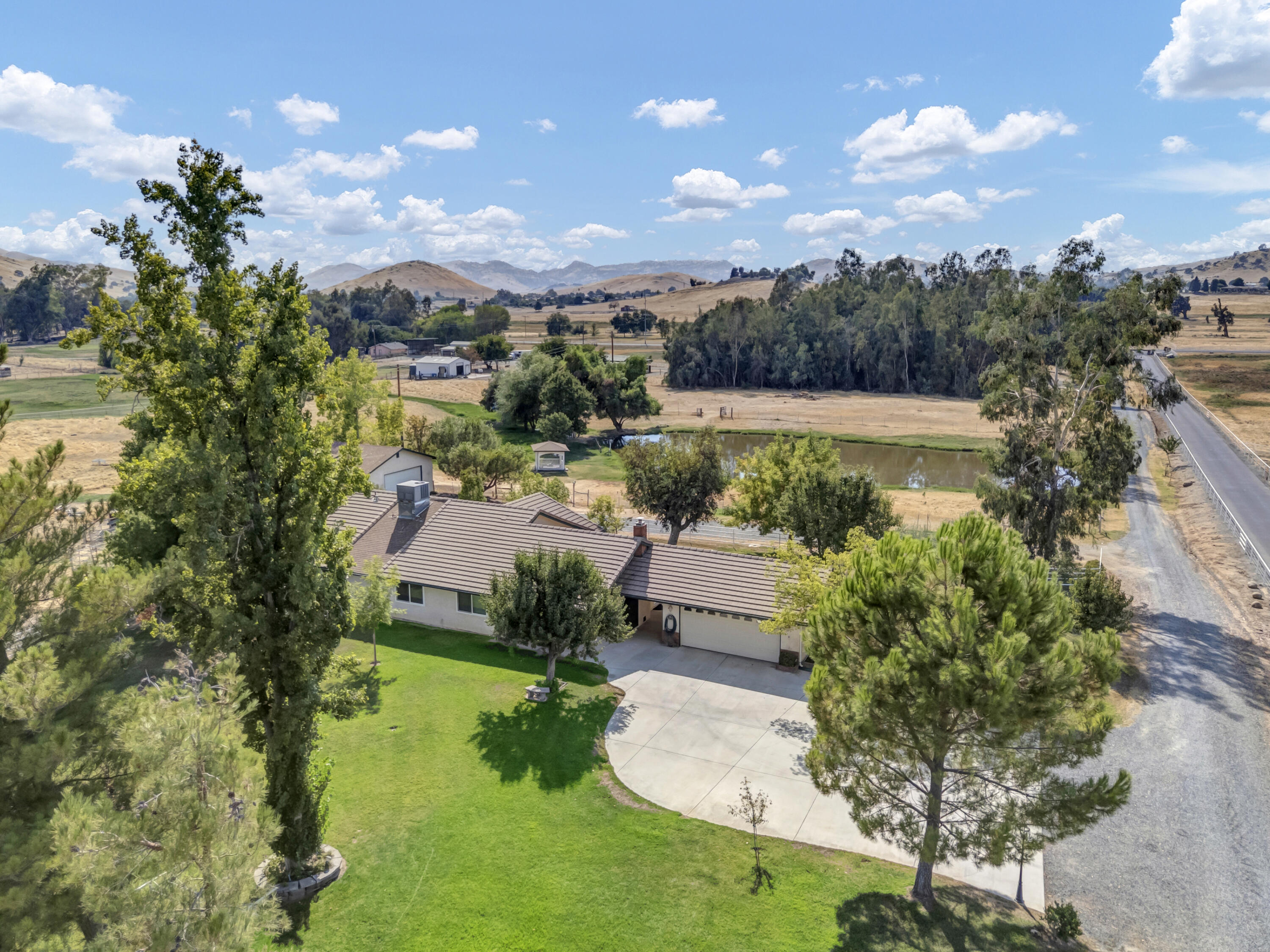 18002 320 Rd, Springville, CA 93265