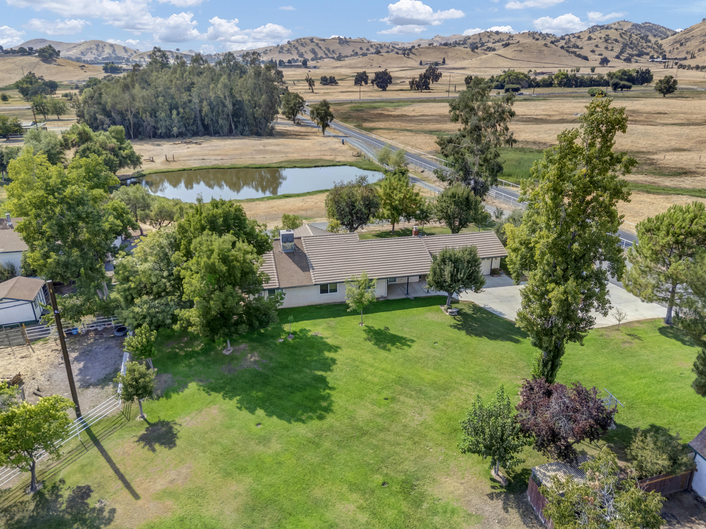 18002 320 Rd, Springville, CA 93265