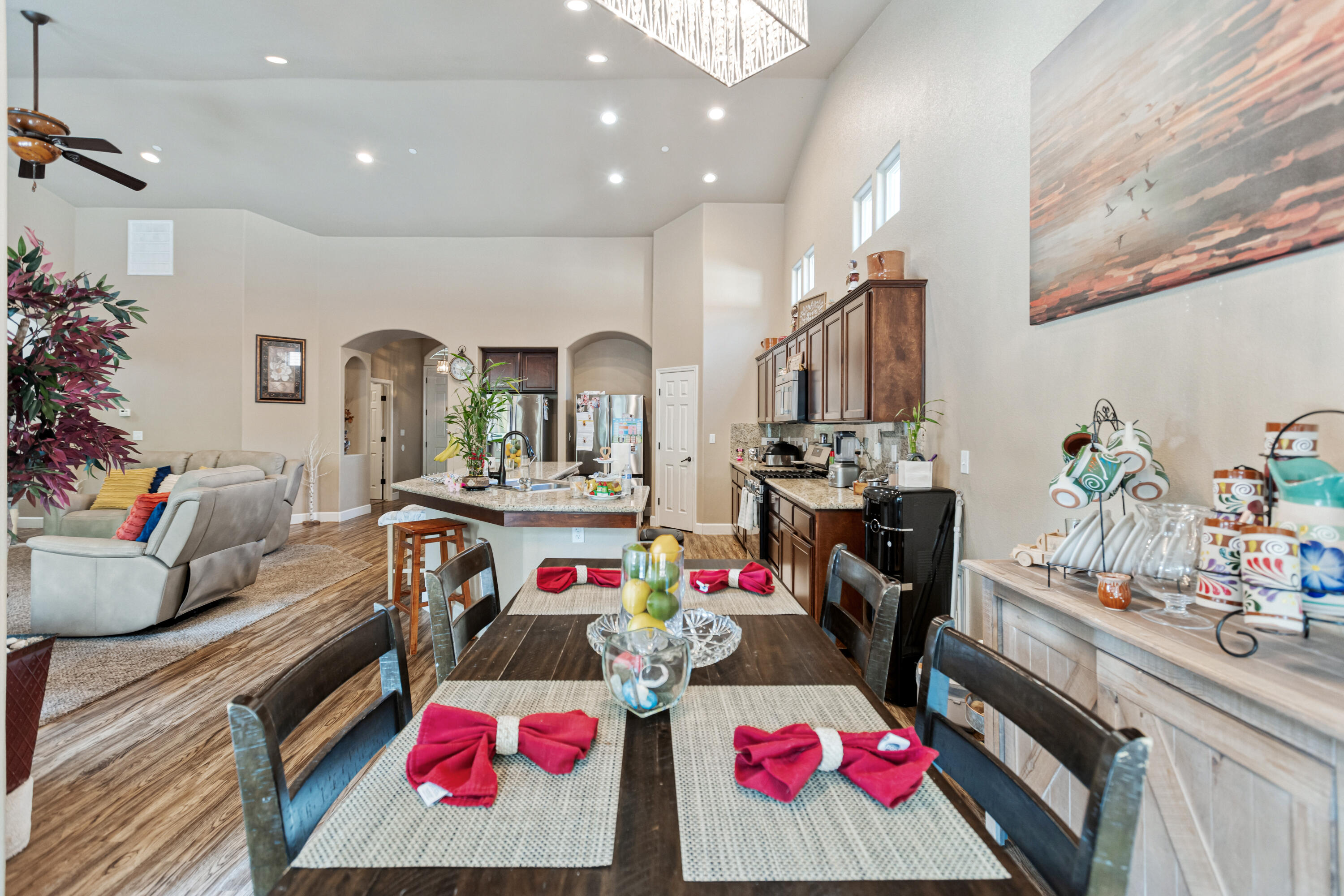 32937 Riverside Dr, Springville, CA 93265