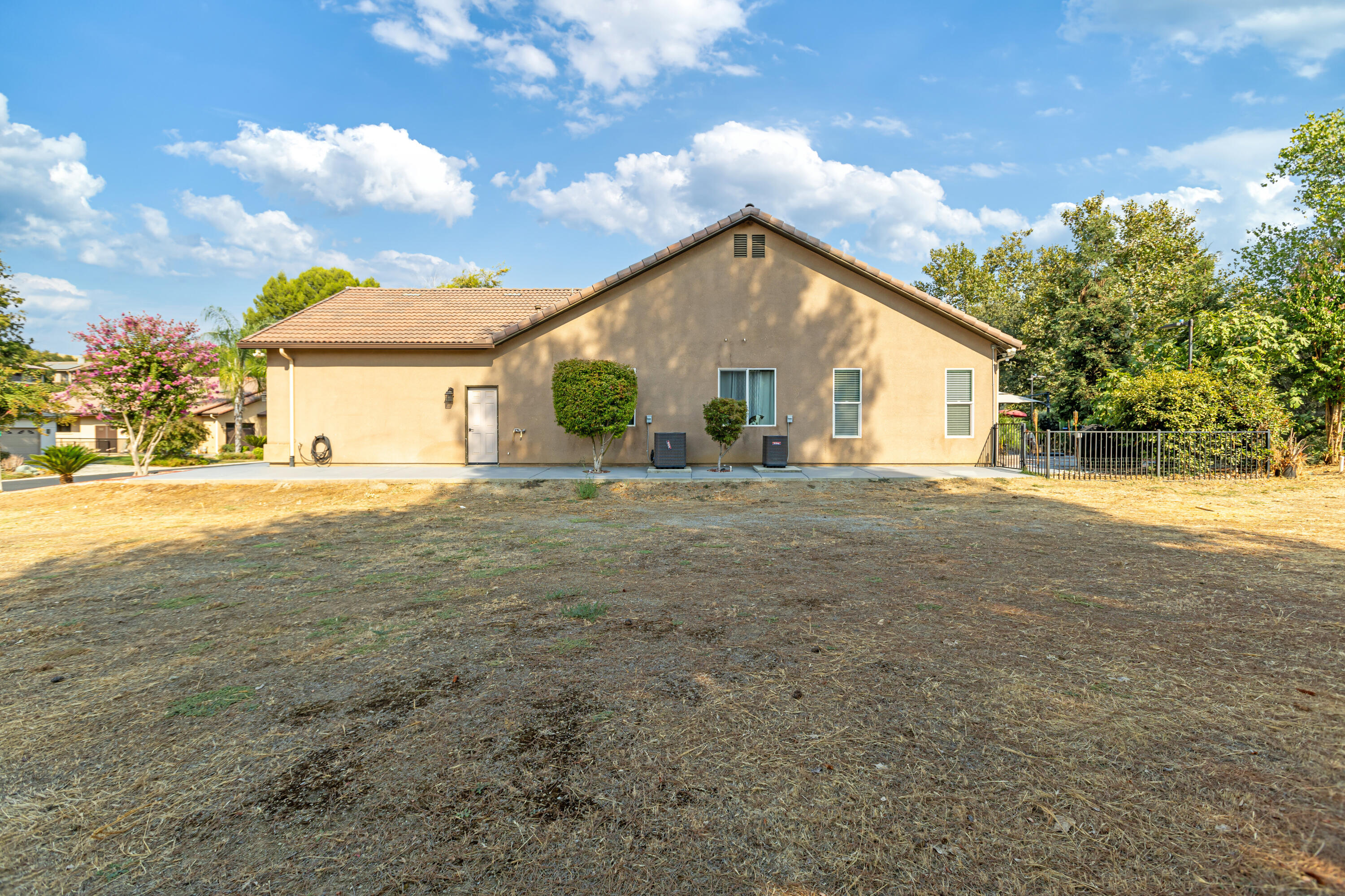 32937 Riverside Dr, Springville, CA 93265