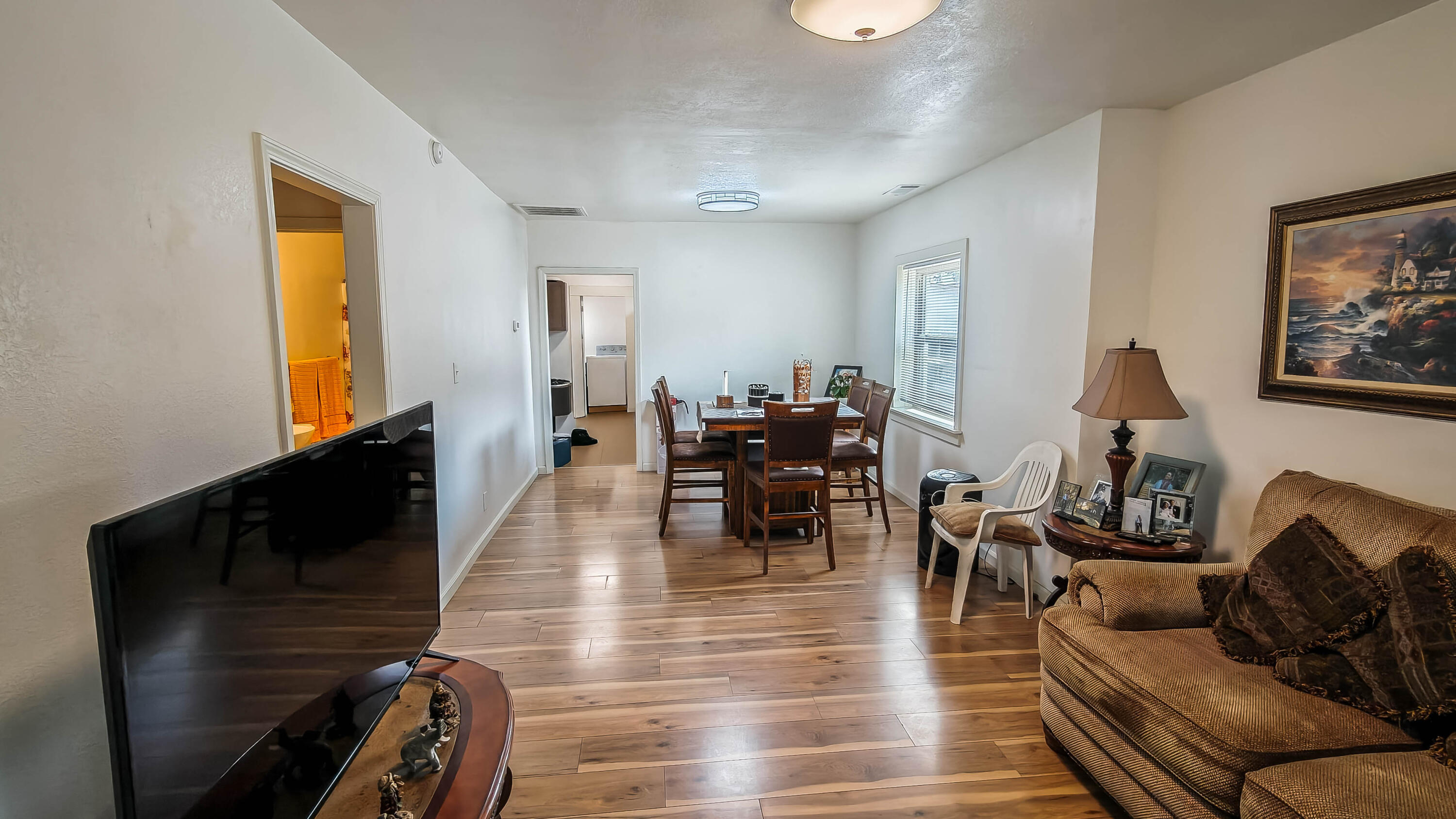 704 N Divisadero St, Visalia, CA 93291