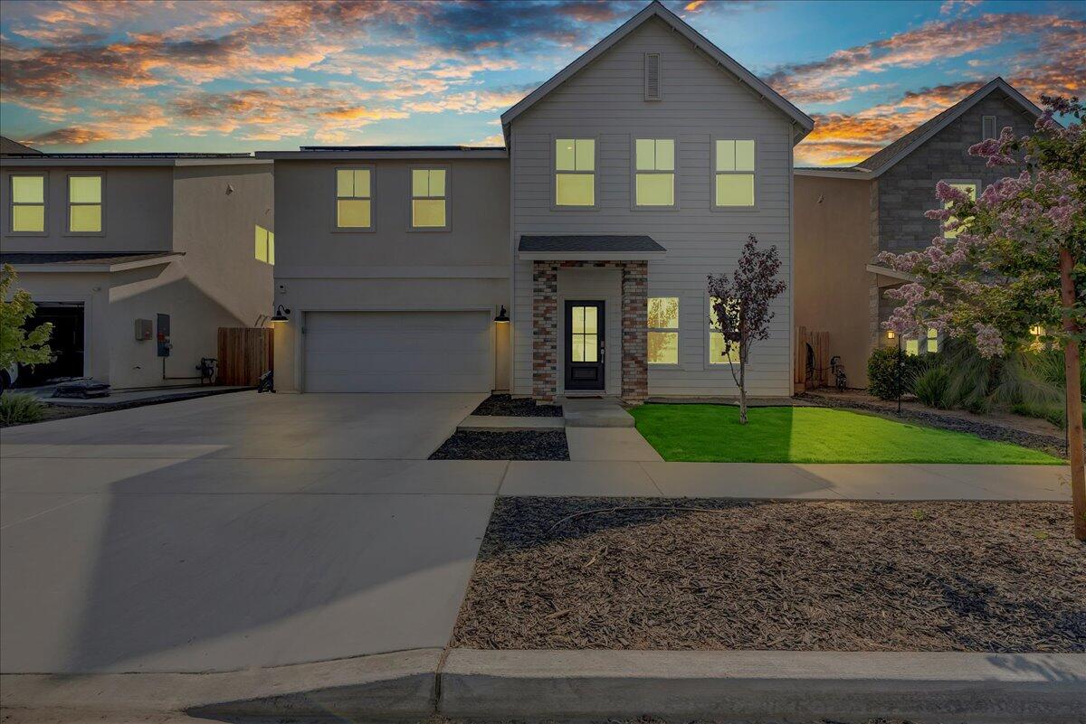 1769 N Jennie Lake Trl, Hanford, CA 93230