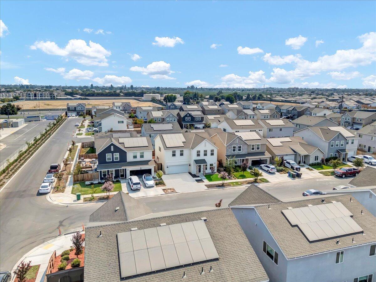 1769 N Jennie Lake Trl, Hanford, CA 93230