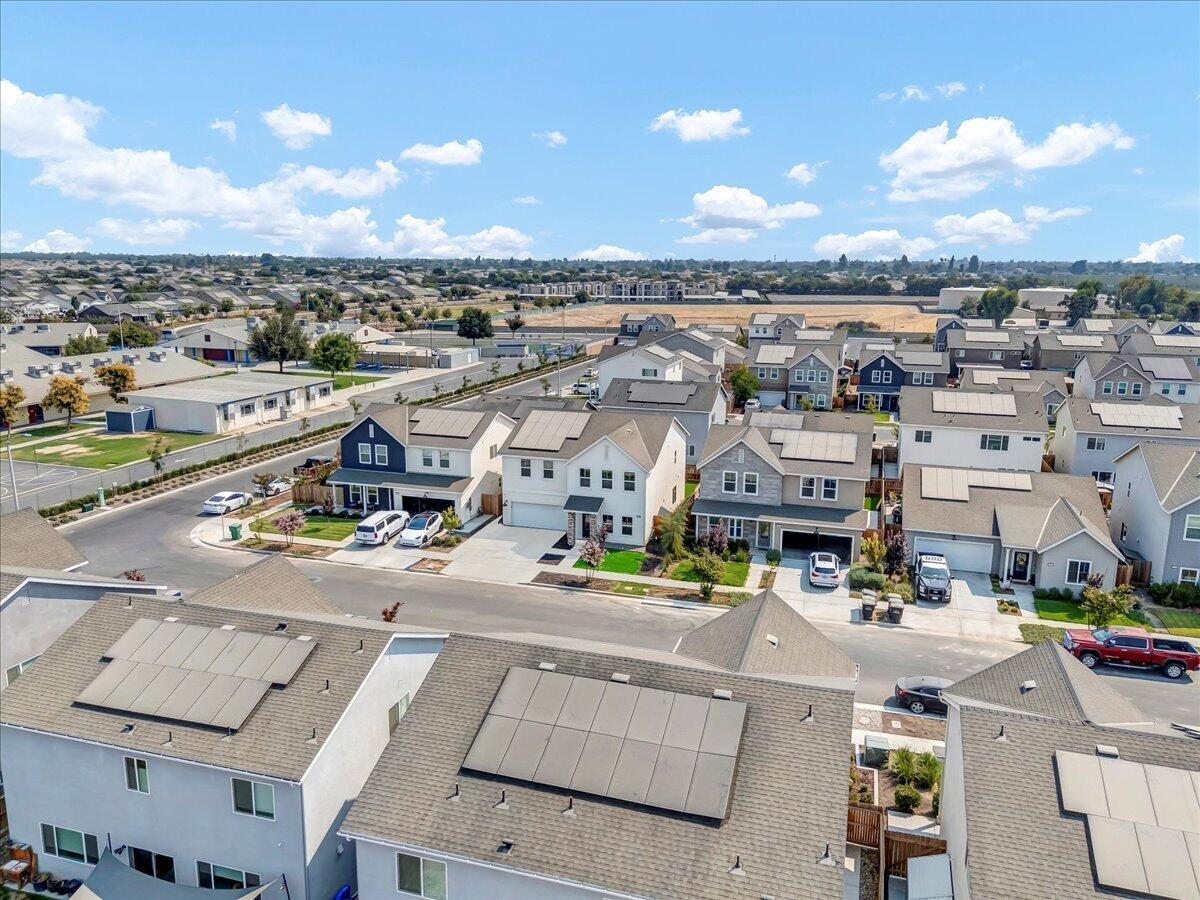 1769 N Jennie Lake Trl, Hanford, CA 93230