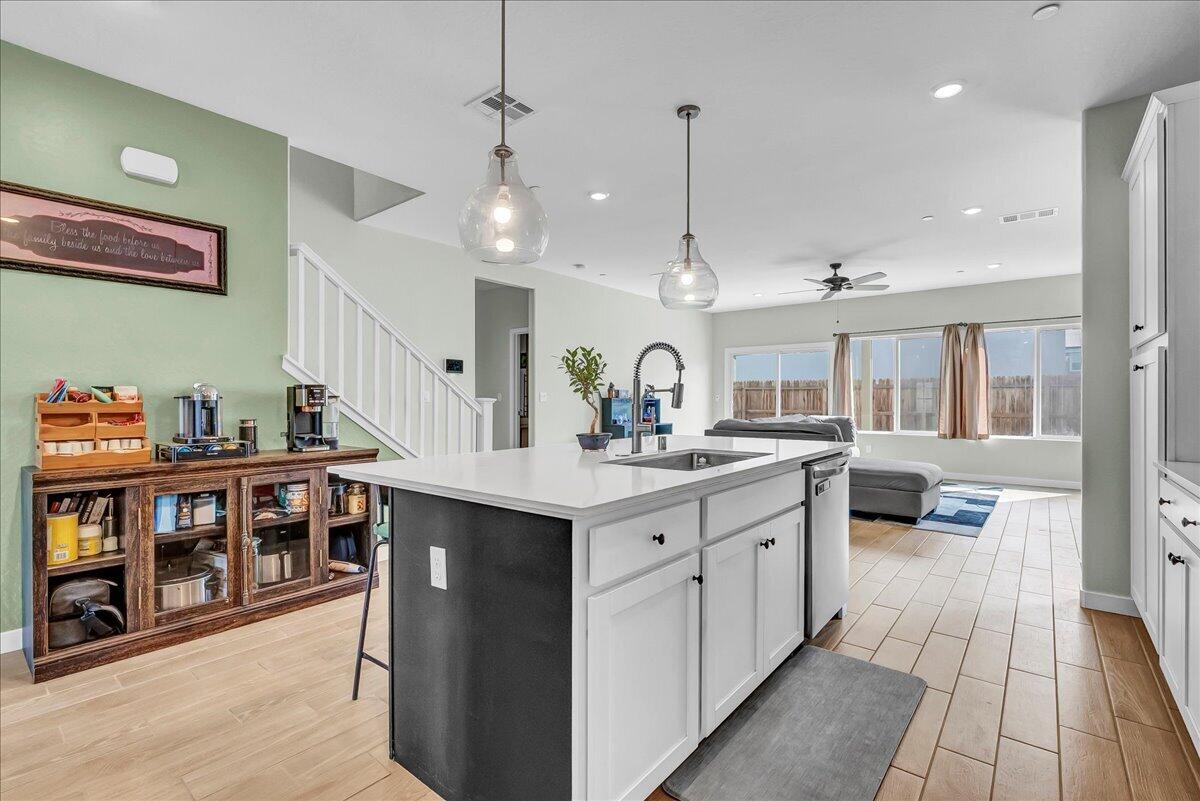 1769 N Jennie Lake Trl, Hanford, CA 93230