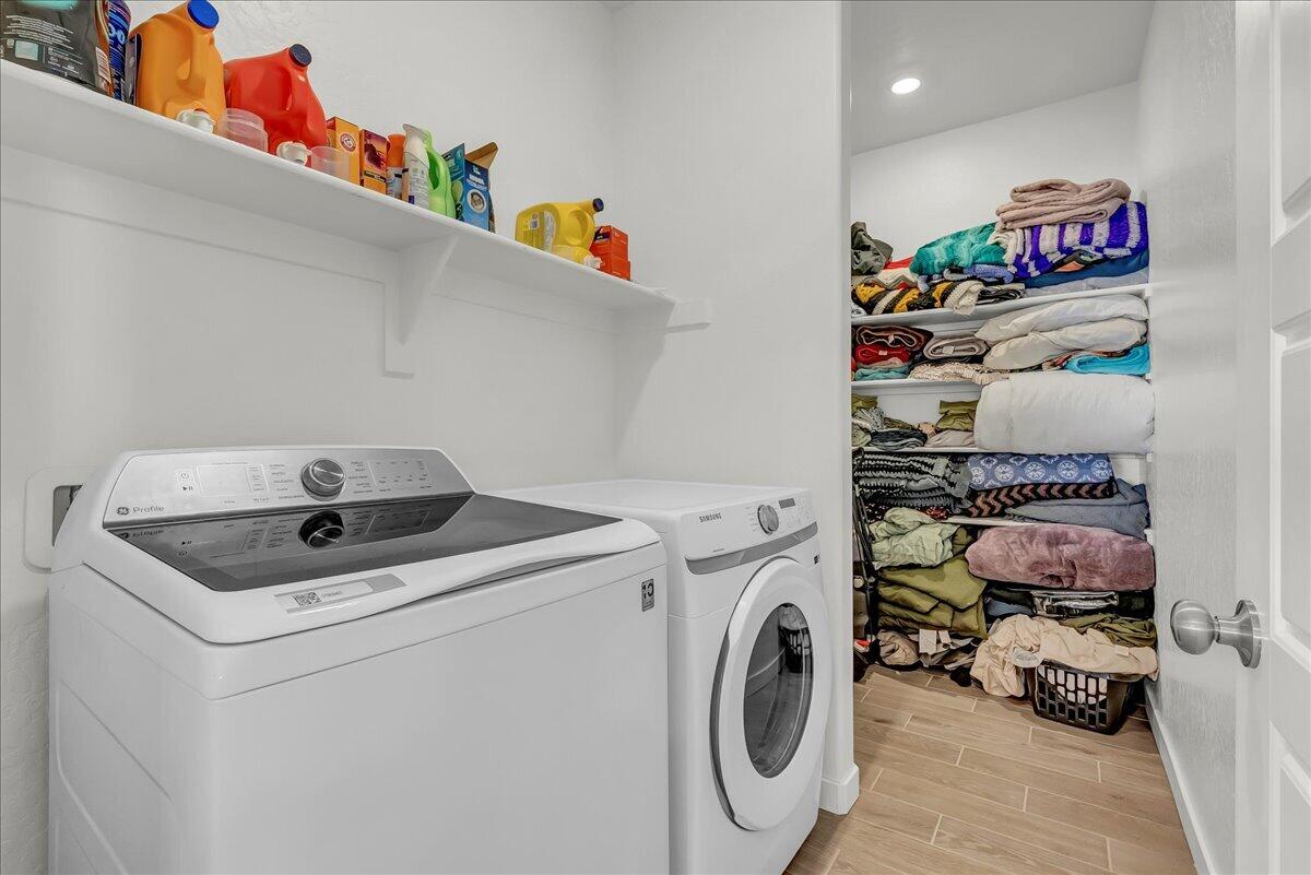 1769 N Jennie Lake Trl, Hanford, CA 93230