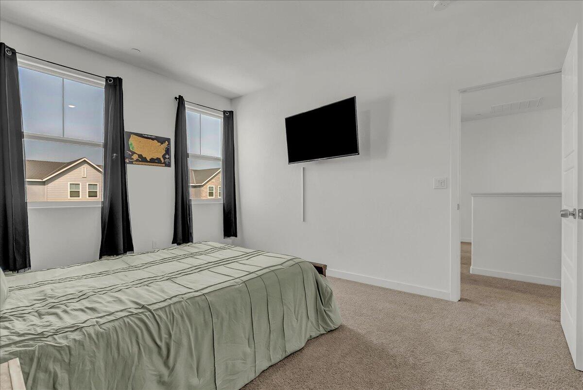 1769 N Jennie Lake Trl, Hanford, CA 93230