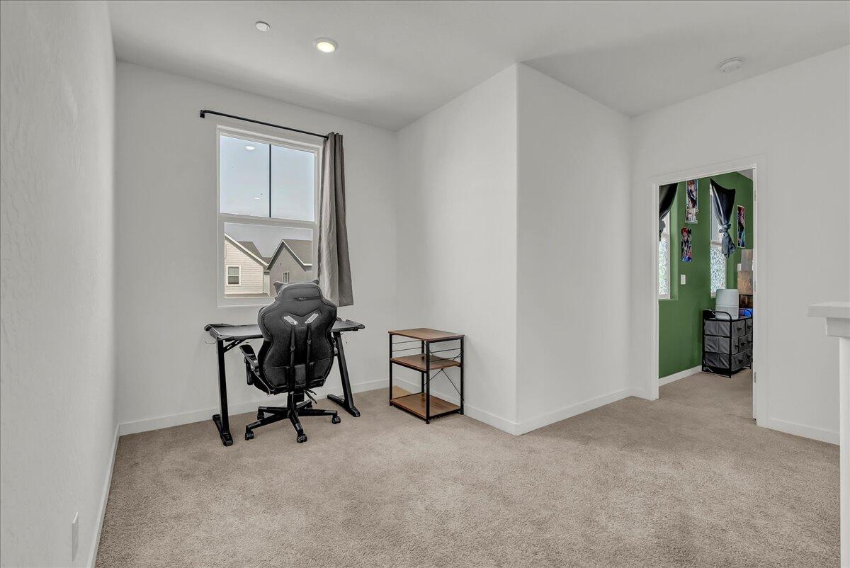 1769 N Jennie Lake Trl, Hanford, CA 93230