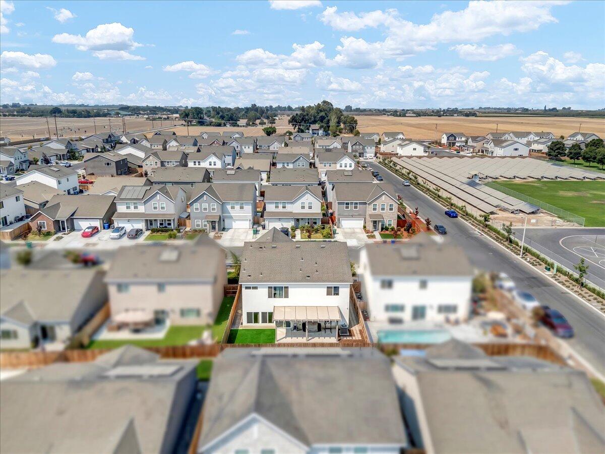 1769 N Jennie Lake Trl, Hanford, CA 93230