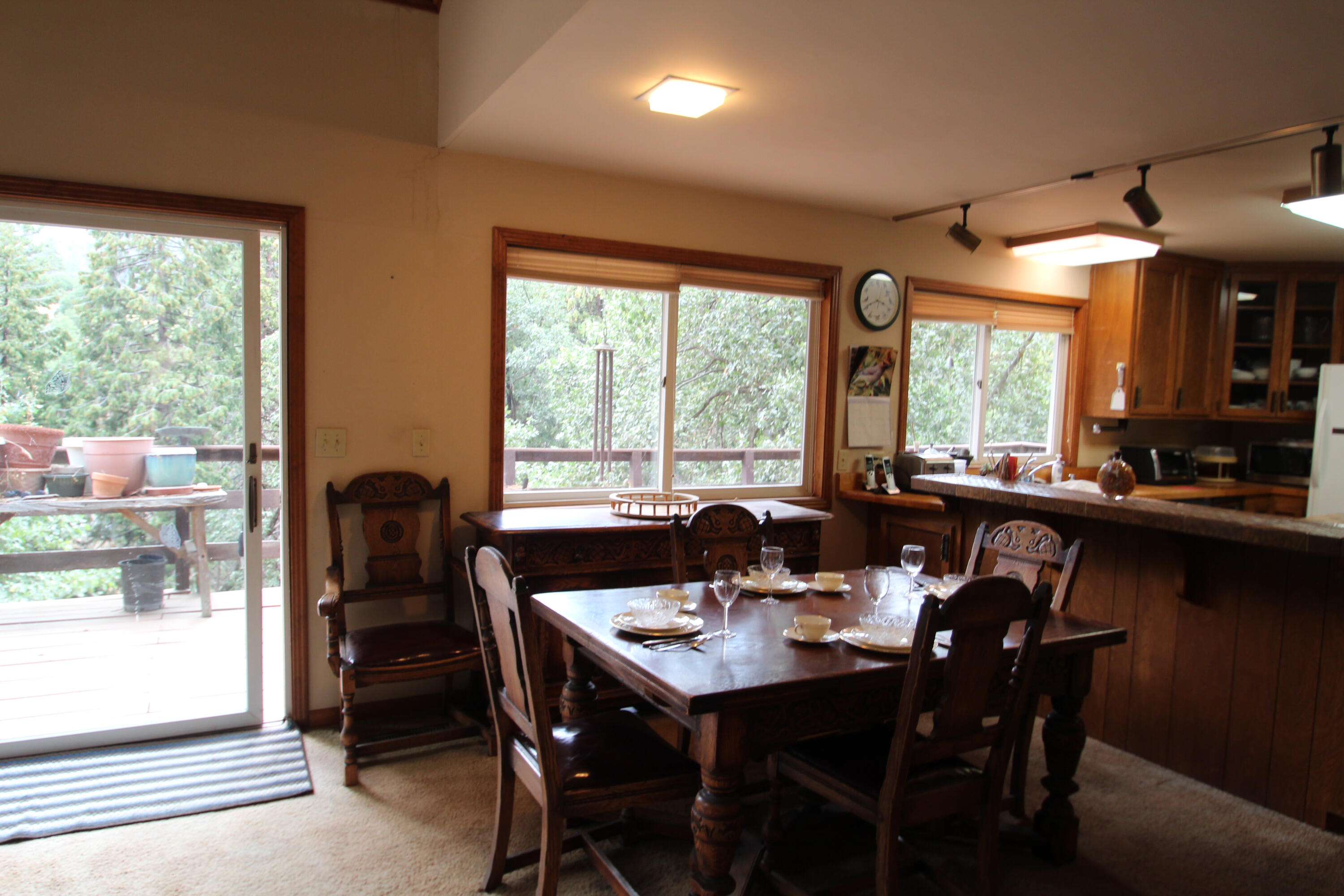 340 Mariposa Dr, Pierpoint Springs, CA 93265